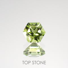 ◇ヘキサゴンカット◇ペリドット(宝石名ペリドット) パキスタン産 0.36ct 識別済[210813095]4×4mm前後