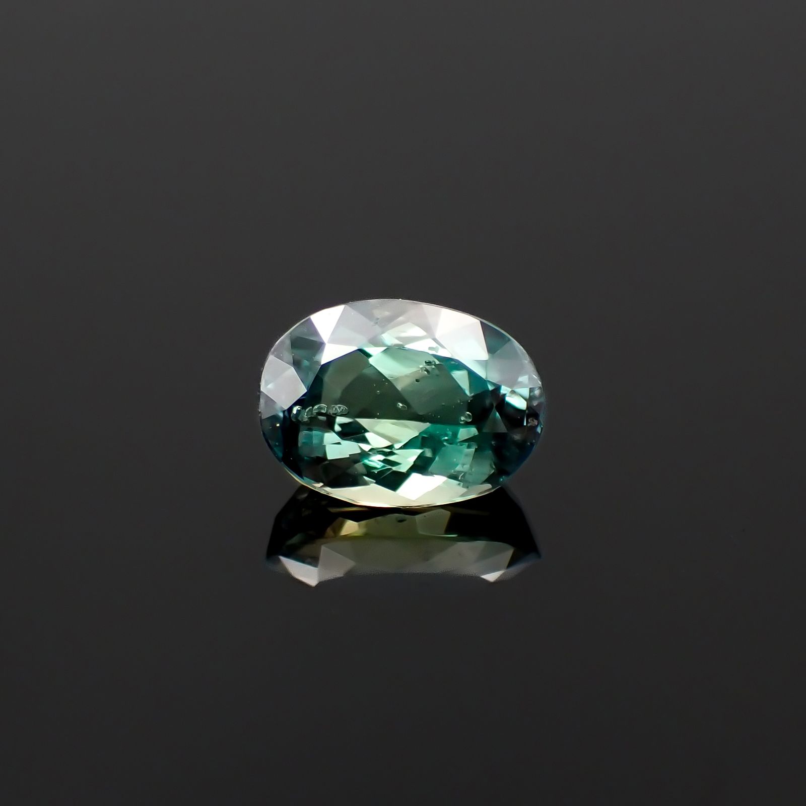 アレキサンドライト ブラジル産 0.85ct[230522277]6.4x4.7mm前後