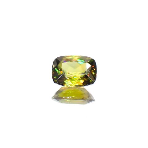 カラーチェンジスフェーン パキスタン産 0.80ct[230120041]6.5x5.1mm前後