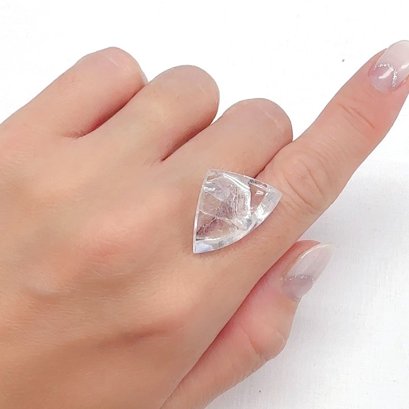 マニフェストインクォーツ ブラジル産 22.75ct[240527426]23.8x17.7mm前後