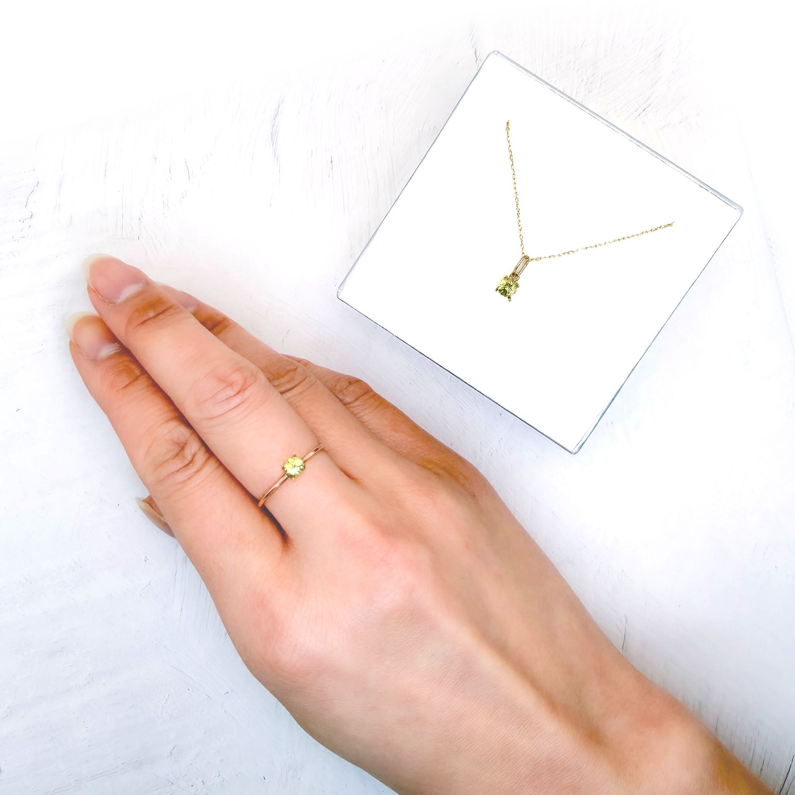 ◇ペアセット◇クリソベリル(宝石名クリソベリル)スリランカ/マダガスカル産 識別済 0.48ct(2pcs合計) / 3.8x3.8mm前後 [260131650]