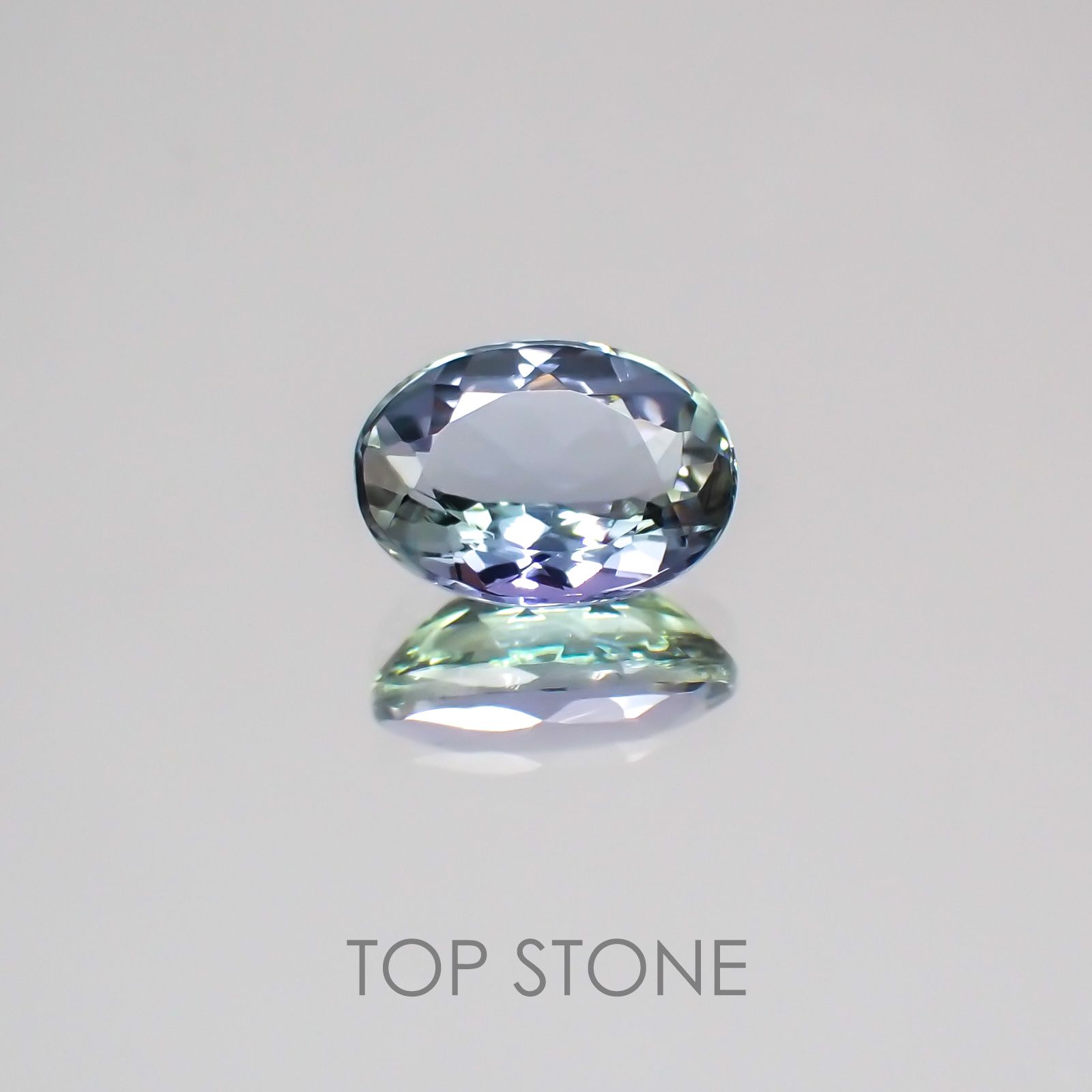 バイカラータンザナイト タンザニア産 ルース 0.87ct[210210050]6.9×5mm前後
