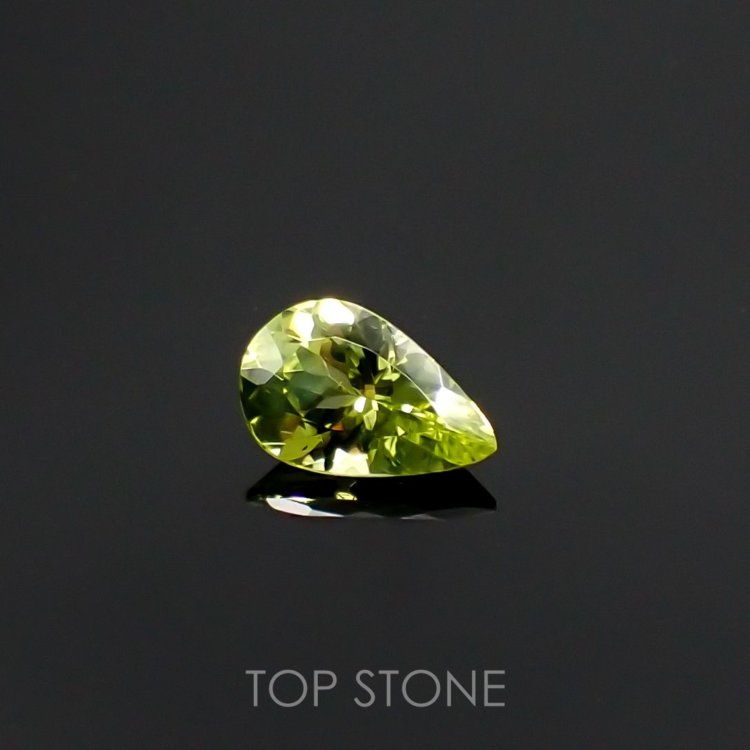 パロットクリソベリル(宝石名クリソベリル) インド産 0.80ct 識別済[210711520]7.8×5mm前後