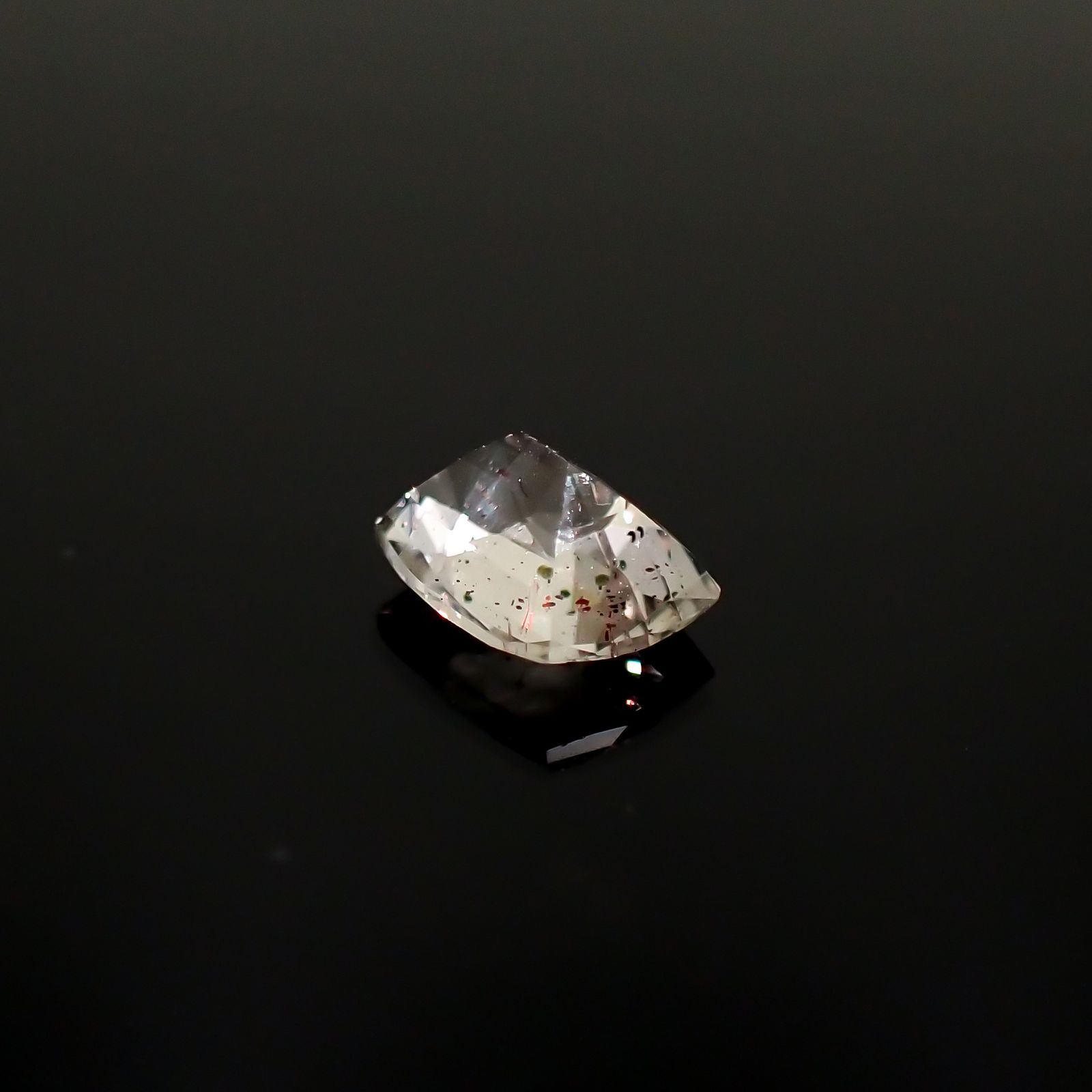 ティンカーベルクォーツ ブラジル産 0.68ct[240125447]6.4x4.9mm前後