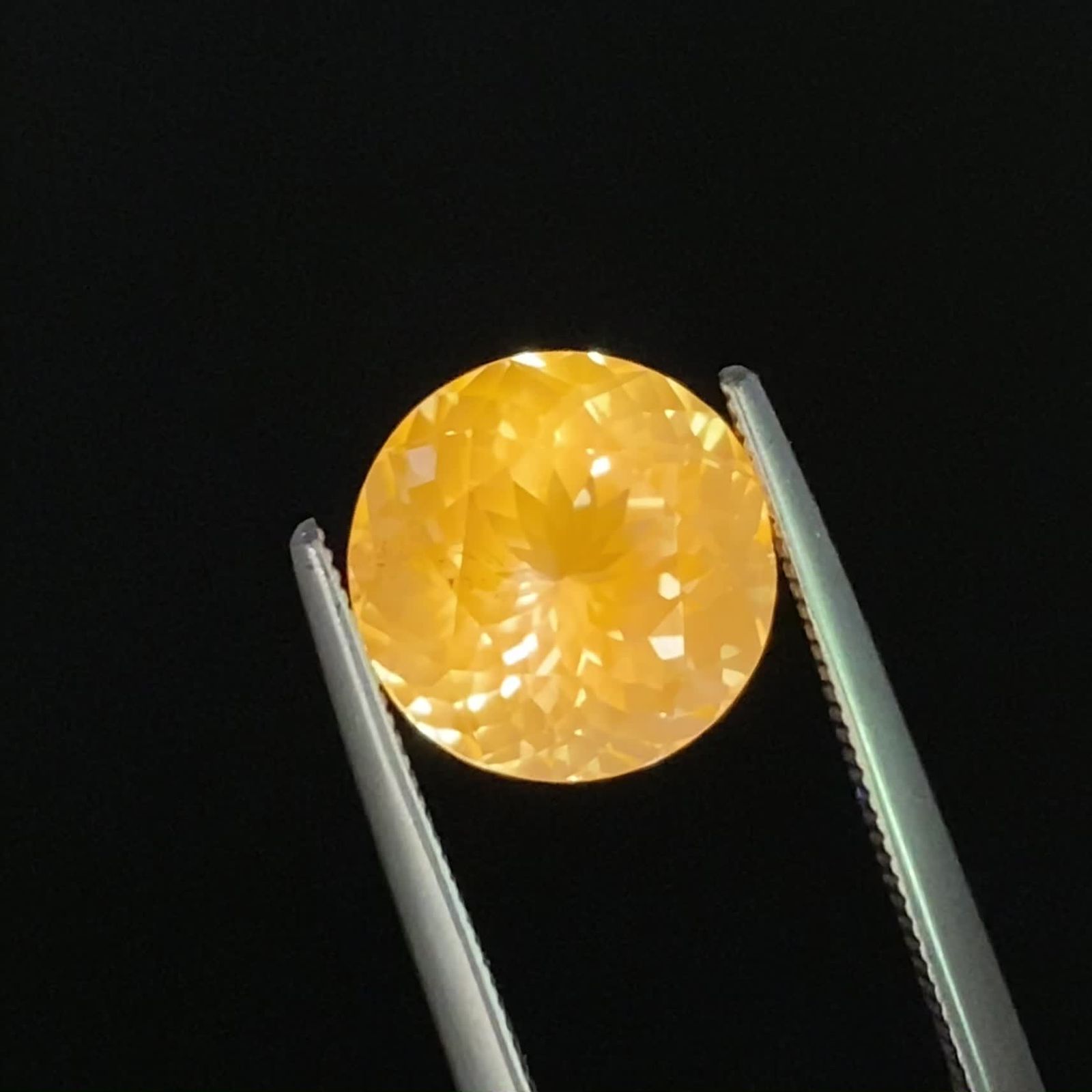 ピンクスキャポライト ミャンマー産 3.37ct[240928699]9.8x9.7mm