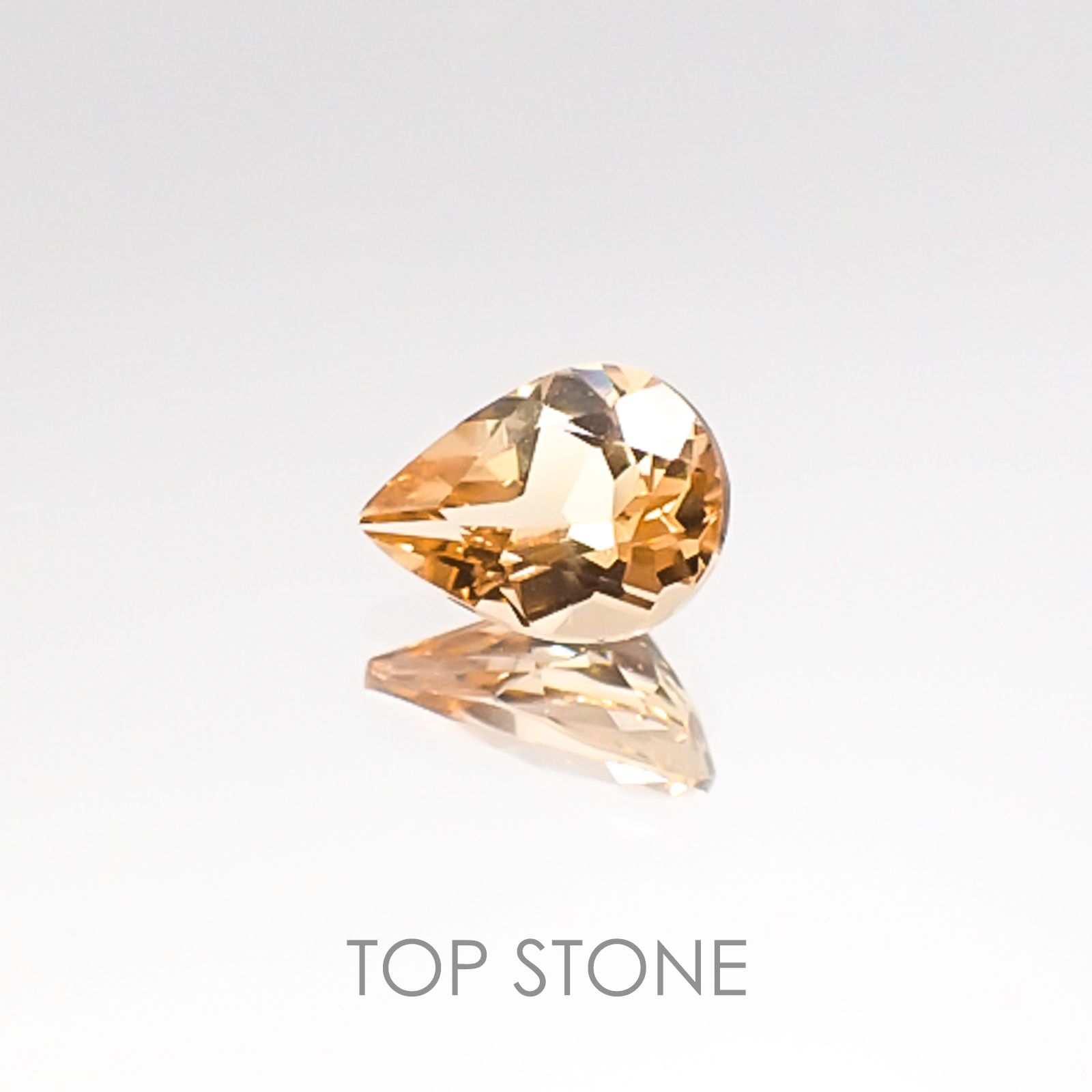 インペリアルトパーズ ブラジル産 ルース 0.5ct[20106513]5.9×4.4mm前後