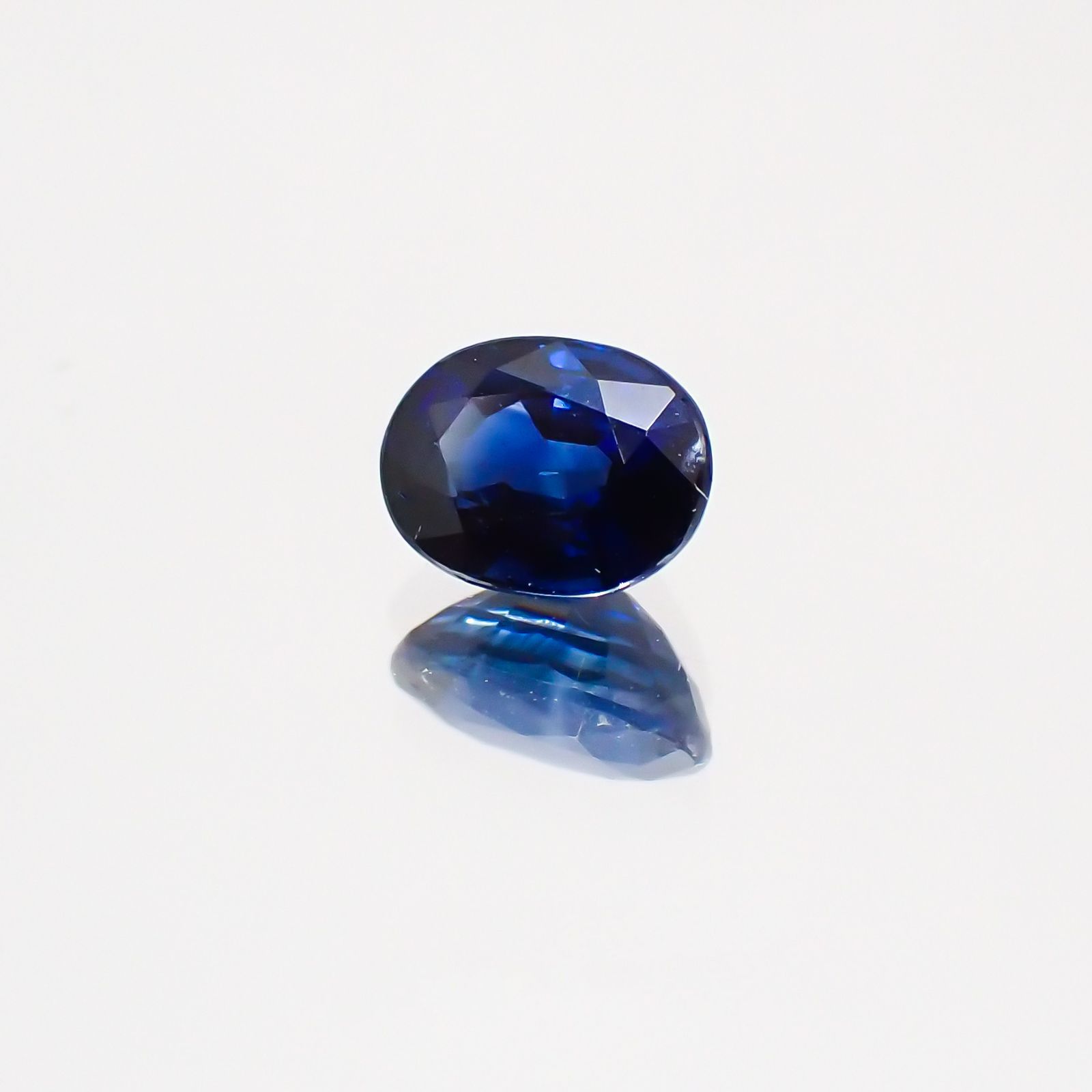 サファイア マダガスカル・スリランカ産 ルース 0.52ct[21038712]5.2×3.8mm前後