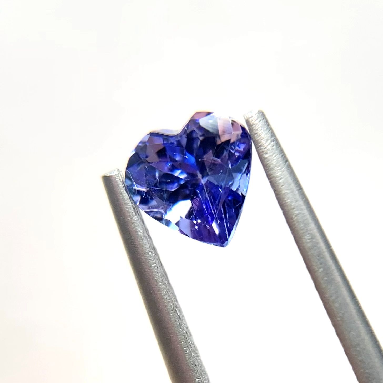 タンザナイト(宝石名タンザナイト)タンザニア産 0.51ct 識別済