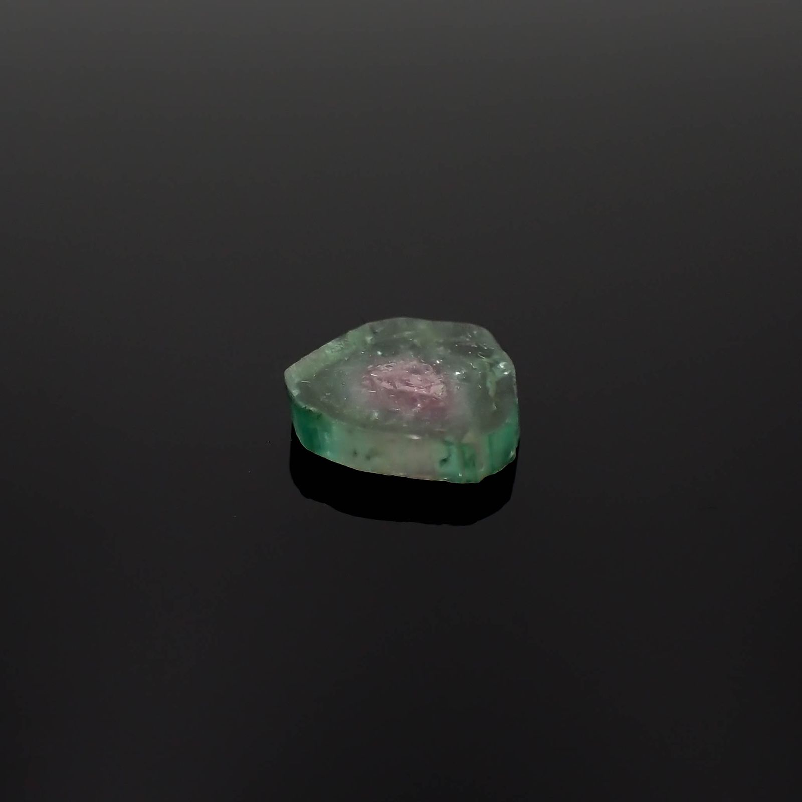 ウォーターメロントルマリン 原石スライス コンゴ民主共和国産 1.64ct[230321307]8.6x8.4mm前後