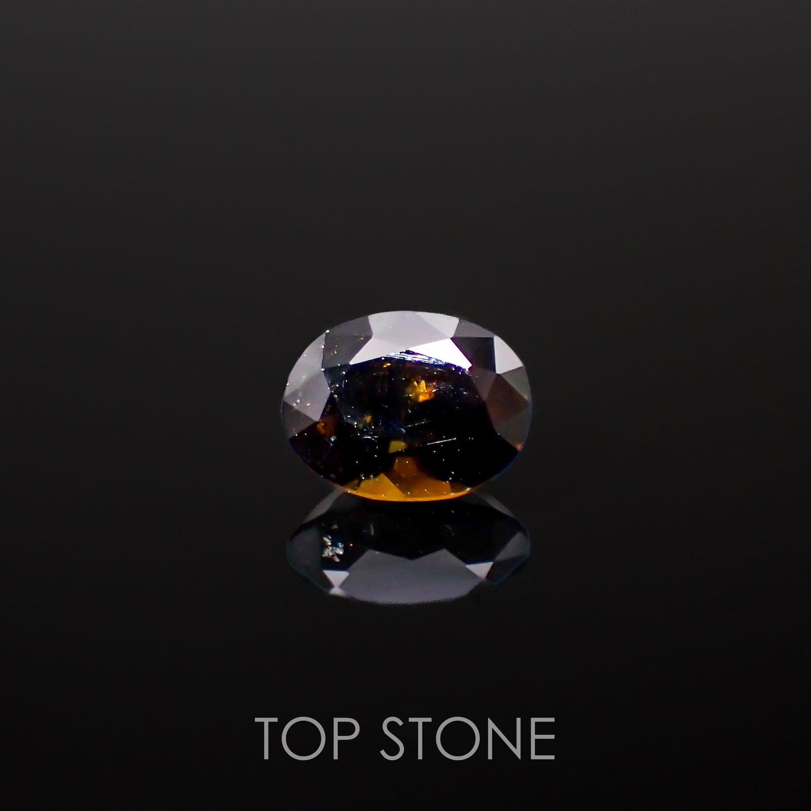 エピドート(宝石名エピドート)タンザニア産 0.68ct 識別済[221018697]6x4.6mm前後