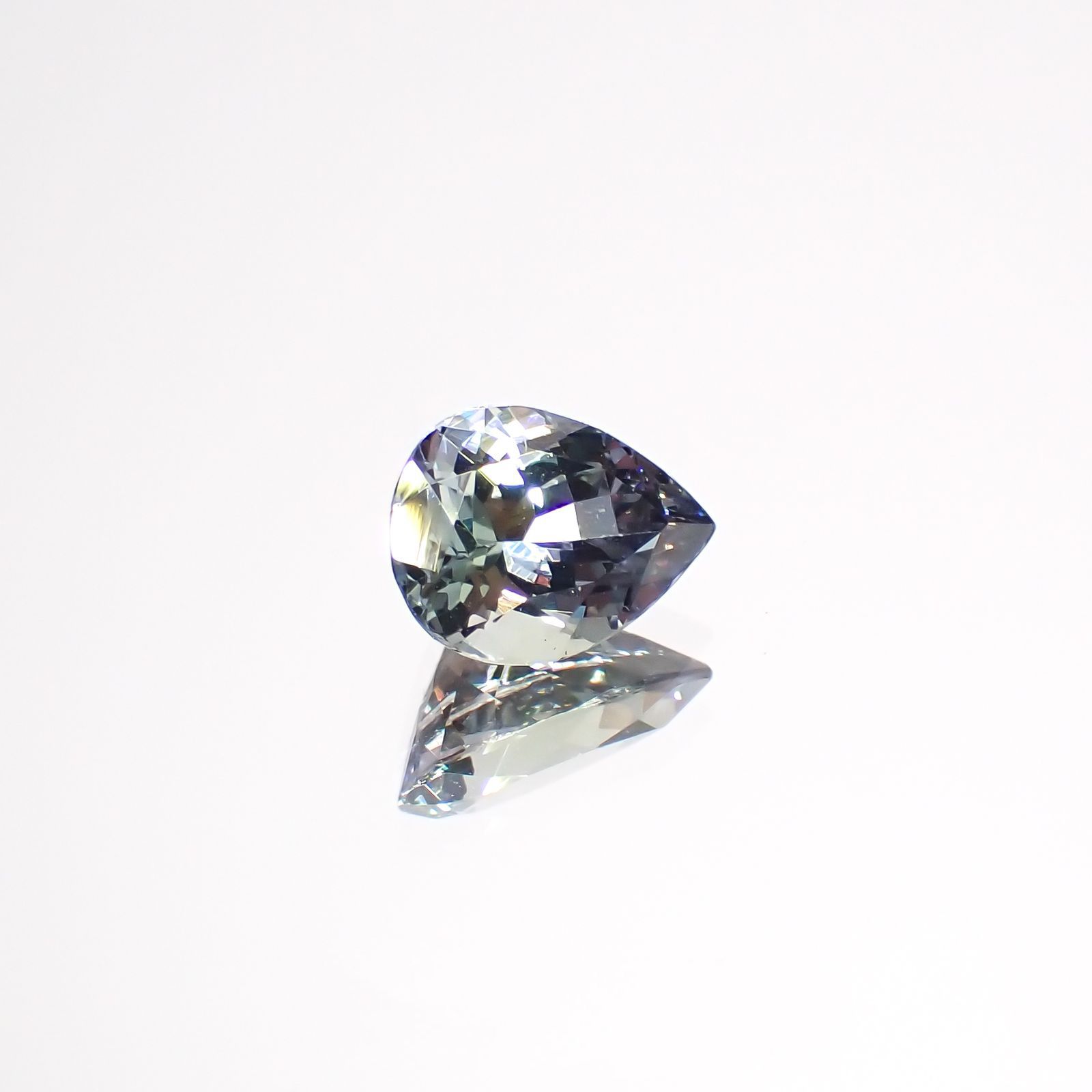 バイカラータンザナイト(宝石名ゾイサイト)タンザニア産 0.80ct 識別済[220716999]7.1x5.2mm前後