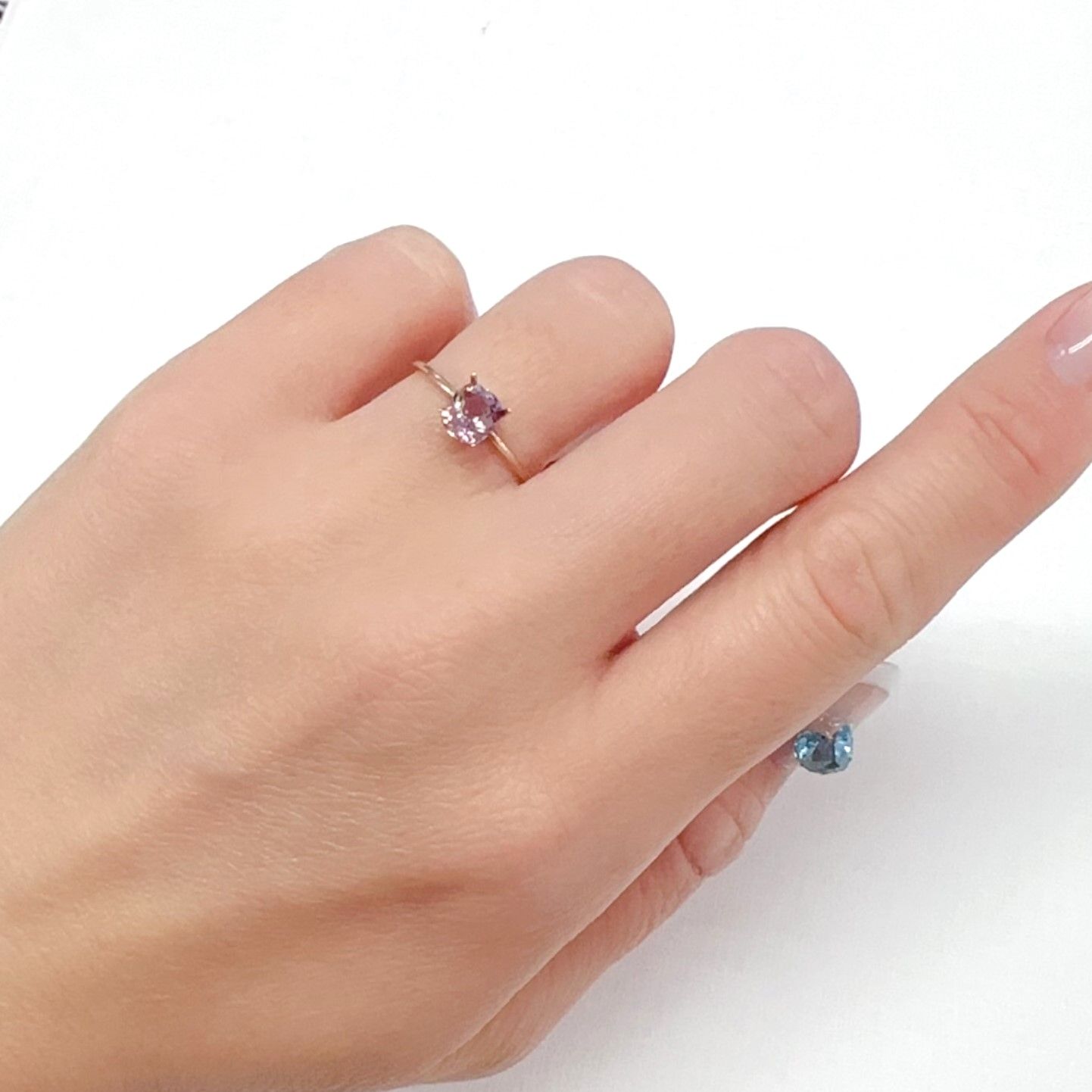 ドラゴンガーネット タンザニア産 0.87ct[240326658]5.9x5.1mm