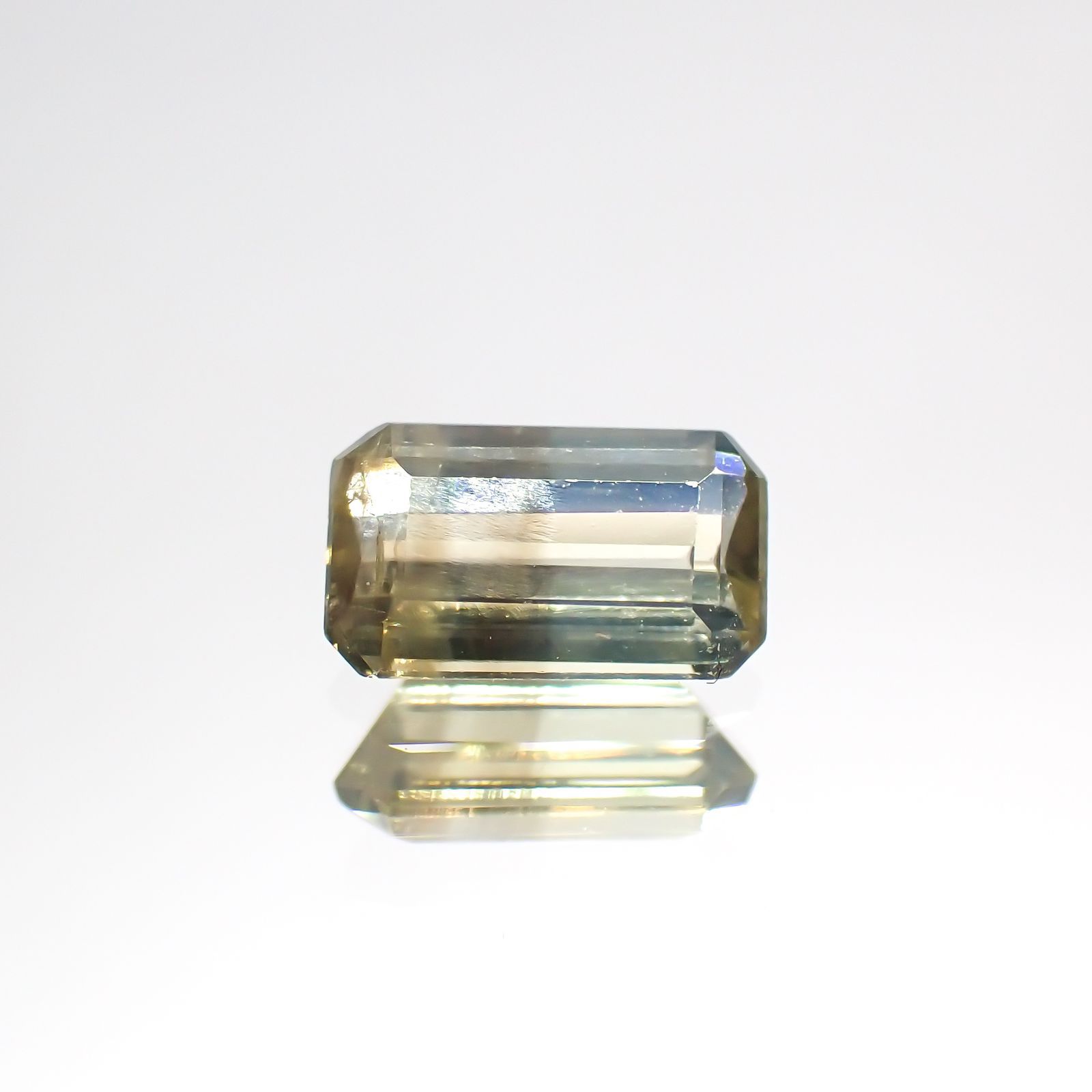 カラーバンドクリソベリル(宝石名クリソベリル)マダガスカル産 0.56ct 識別済[220114194]6.2x3.6mm前後
