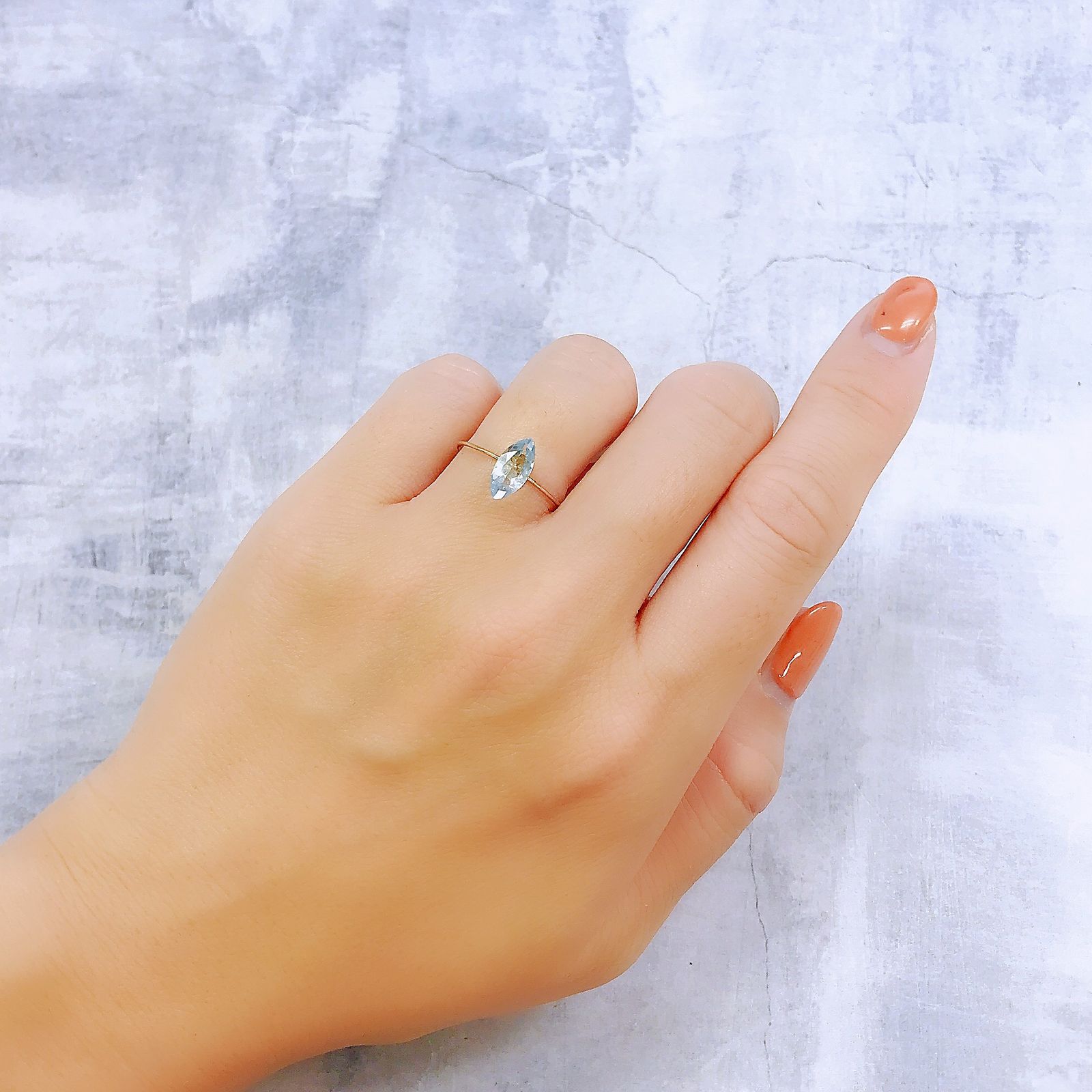 ユークレース(宝石名ブルー・ユークレース)コロンビア産 0.828ct ソ付(彩珠)[221018682]9.9x4.8mm前後