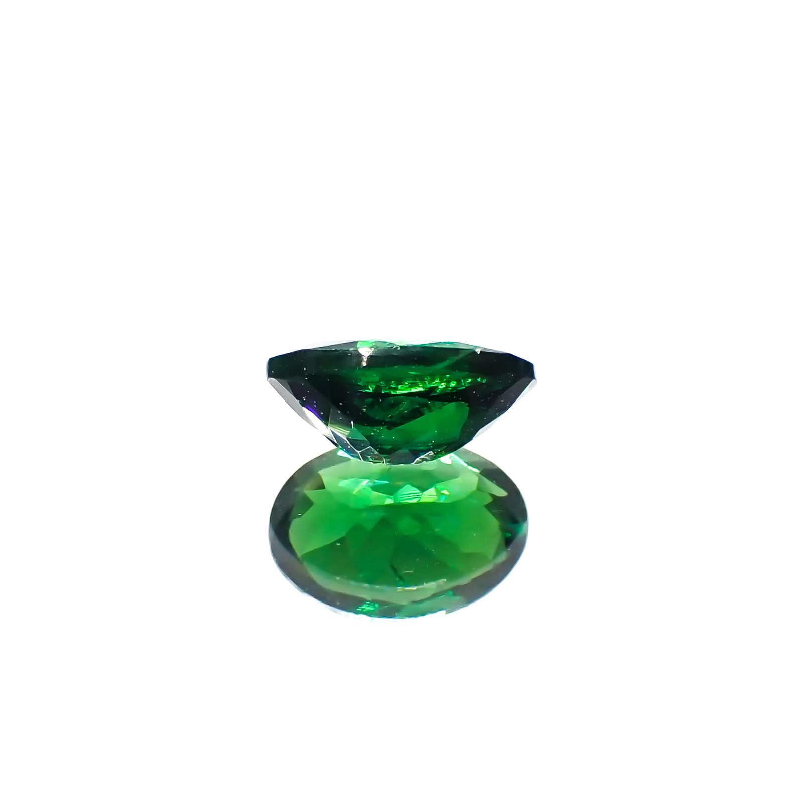 ツァボライト(宝石名グリーン グロッシュラー・ガーネット)タンザニア産 0.799ct ソ付(彩珠)[231224570]6.7x4.8mm前後