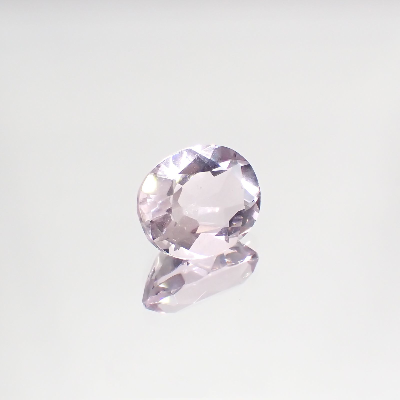 ピンクフローライト(宝石名フルオライト)ブラジル産 4.13ct 識別済[220115123]11.1x9mm前後