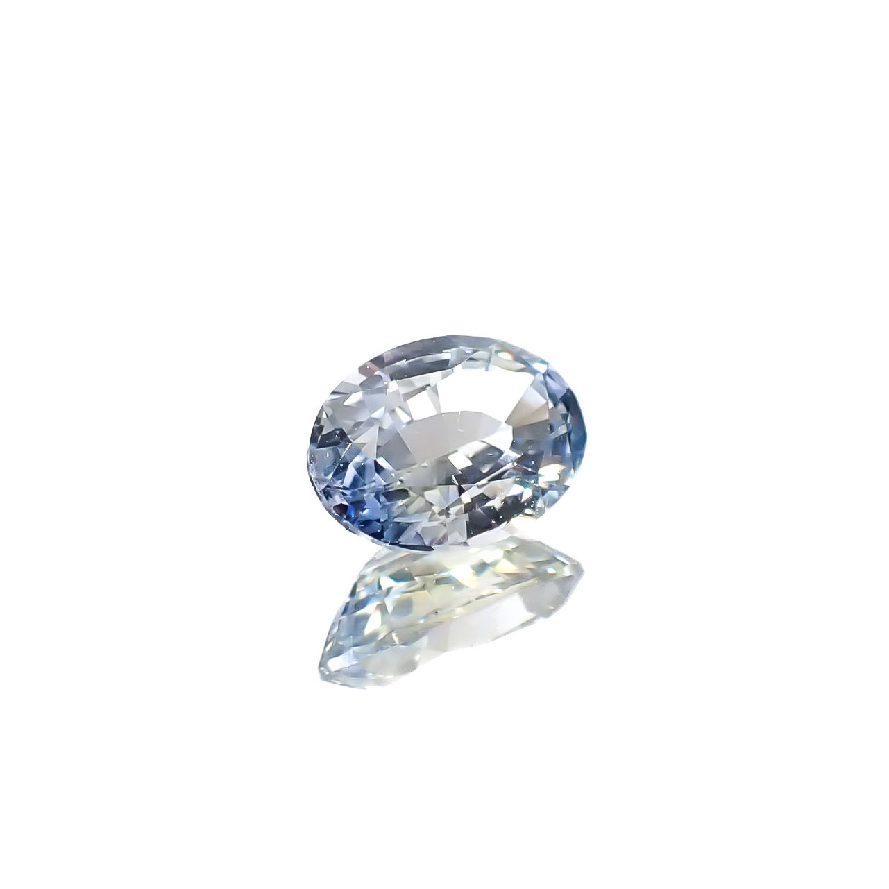 アイスブルーサファイア スリランカ産 0.80ct [250129737]6.7x4.7mm前後