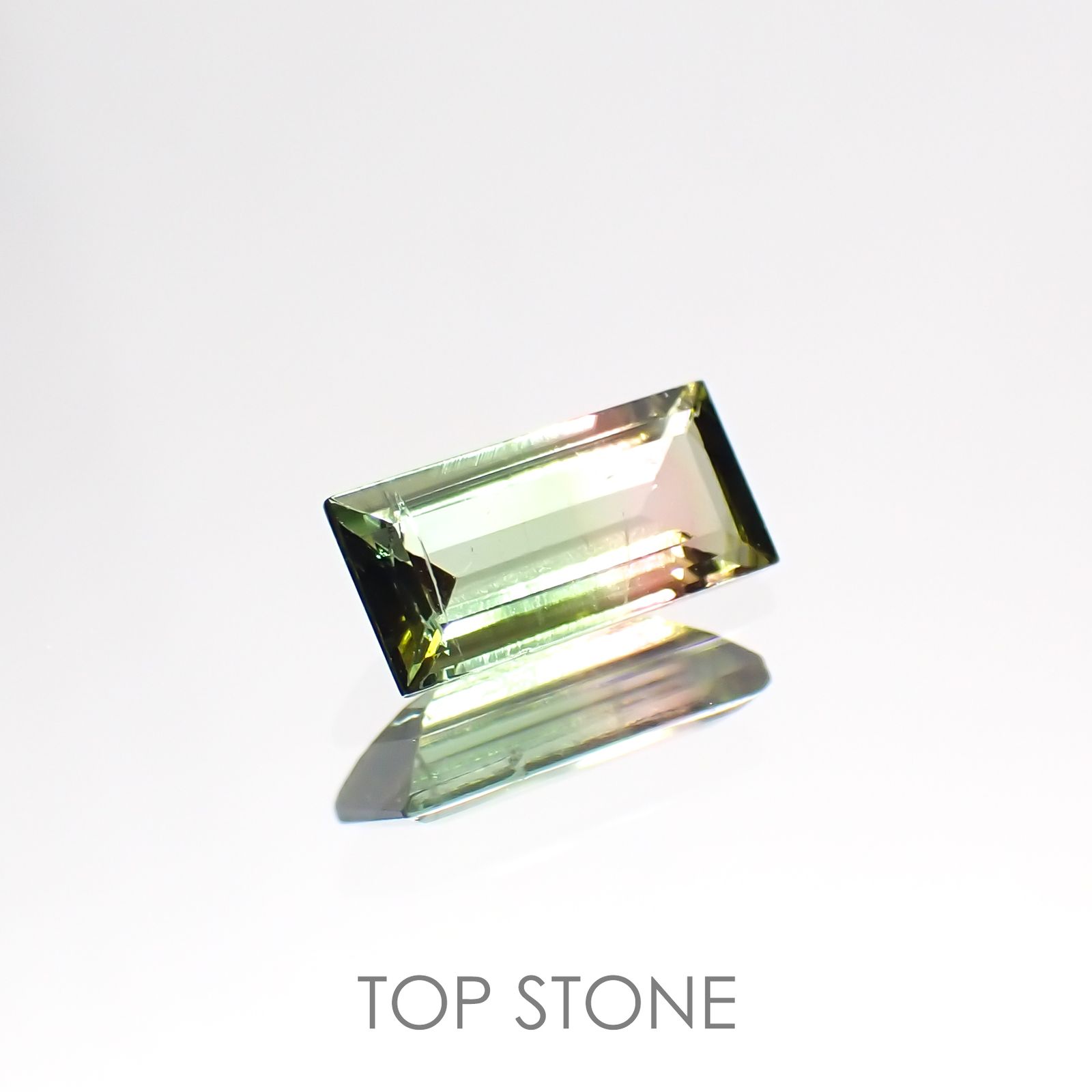 バイカラートルマリン(宝石名バイカラー・トルマリン) ブラジル産 0.59ct 識別済[211013628]7.4×3.5mm前後