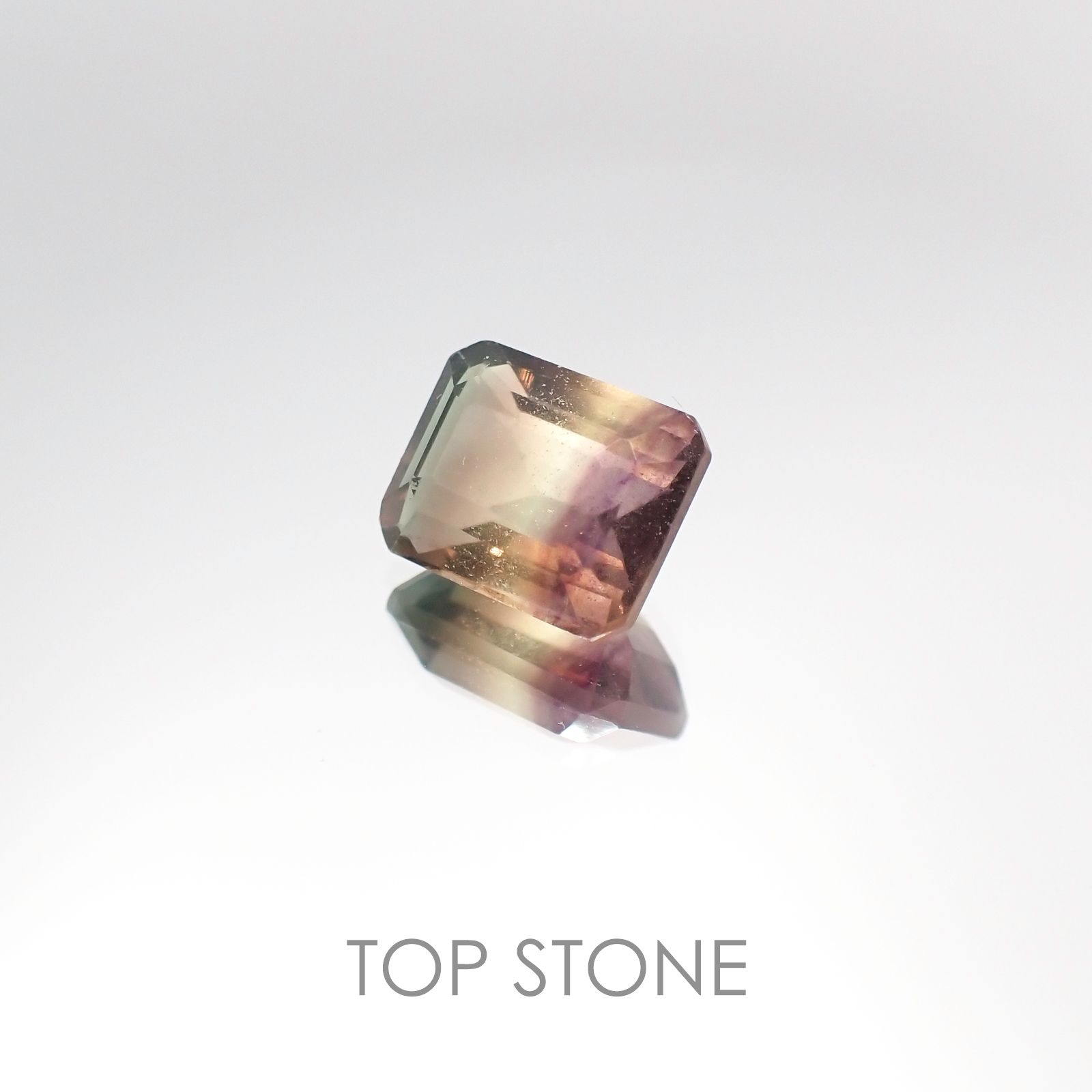 バイカラーフローライト ブラジル産 ルース 3ct[20106385]8.8×6.9mm前後
