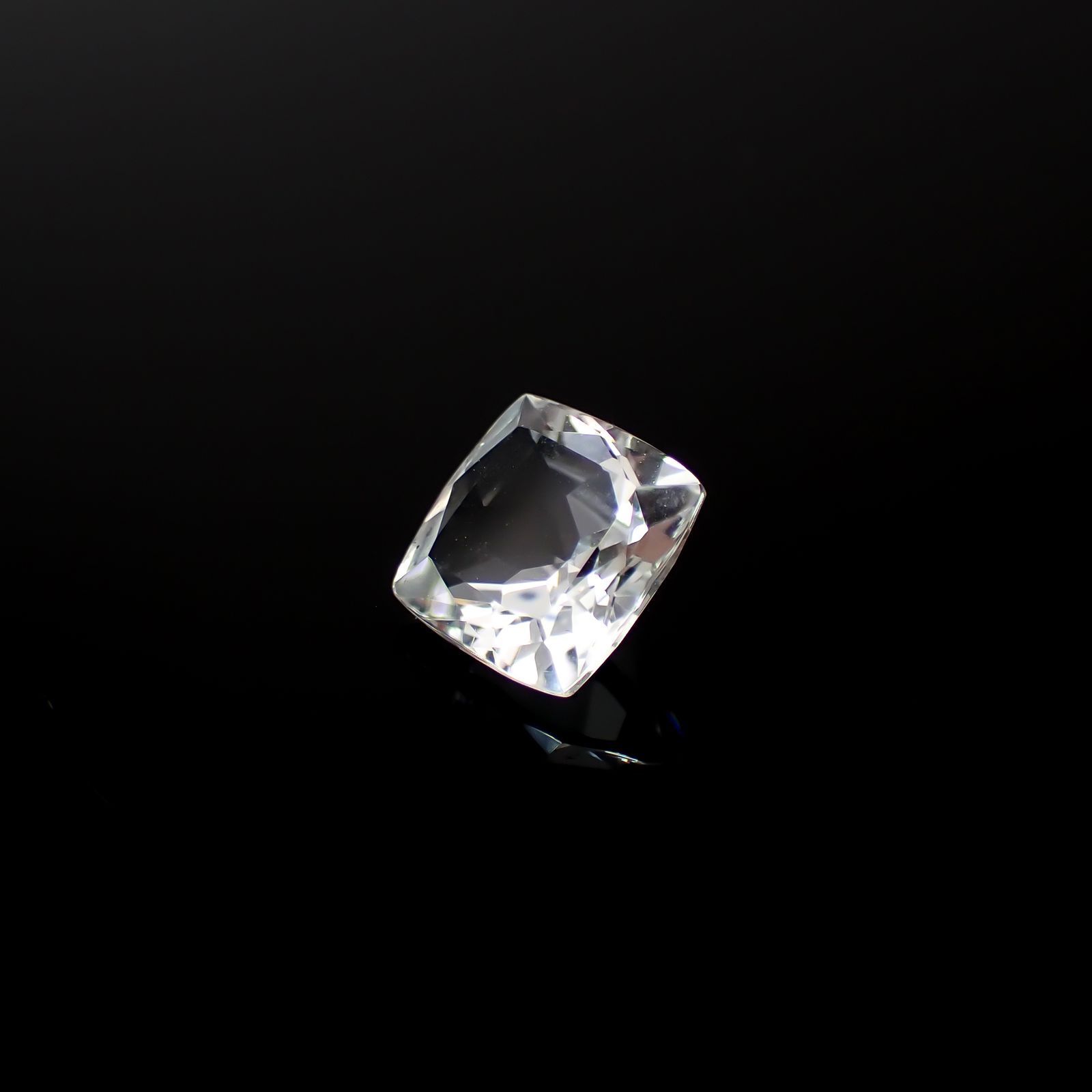 ゴッシェナイト パキスタン・ヒマラヤ産 1.25ct[240527458]7x7mm前後