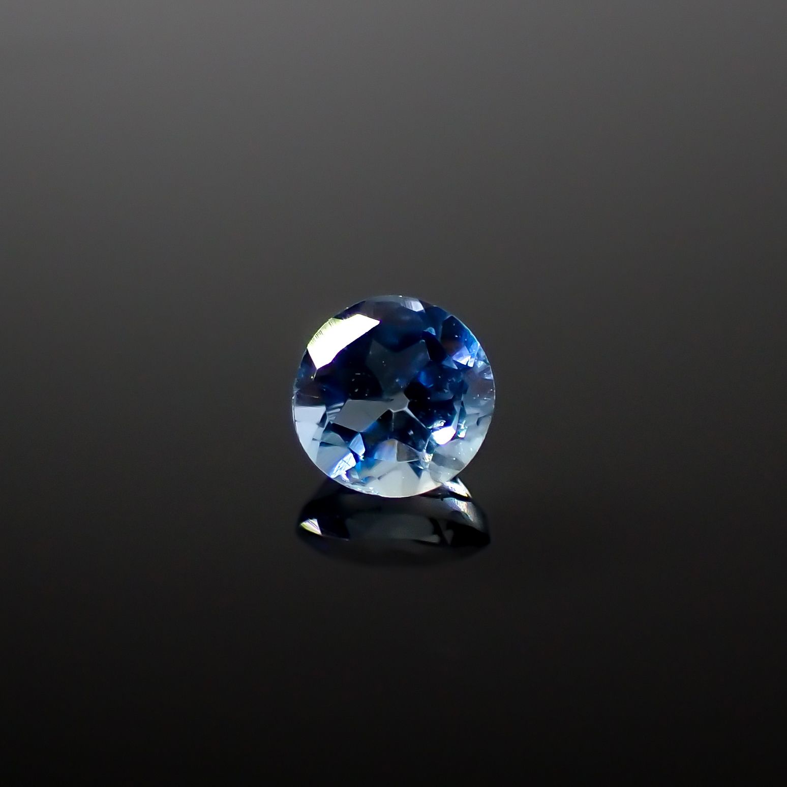 サンタマリアアクアマリン(宝石名アクアマリン)ブラジル産 0.15ct 識別済[240226020]3.3x3.3mm前後