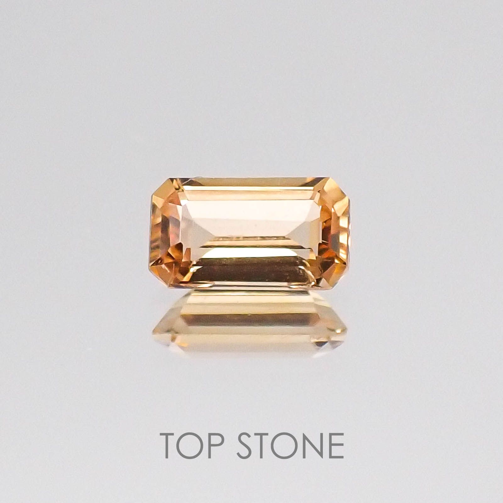インペリアルトパーズ ブラジル産 ルース 0.38ct[20084374]5.6×3.1mm前後