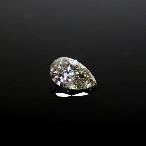 カメレオンダイヤモンド(グリーンダイヤモンド)(宝石名ダイアモンド SI-1/LIGHT GRAY GREEN ) 0.077ct ソ付(CGL)[240928973]3.68x2.31mm前後