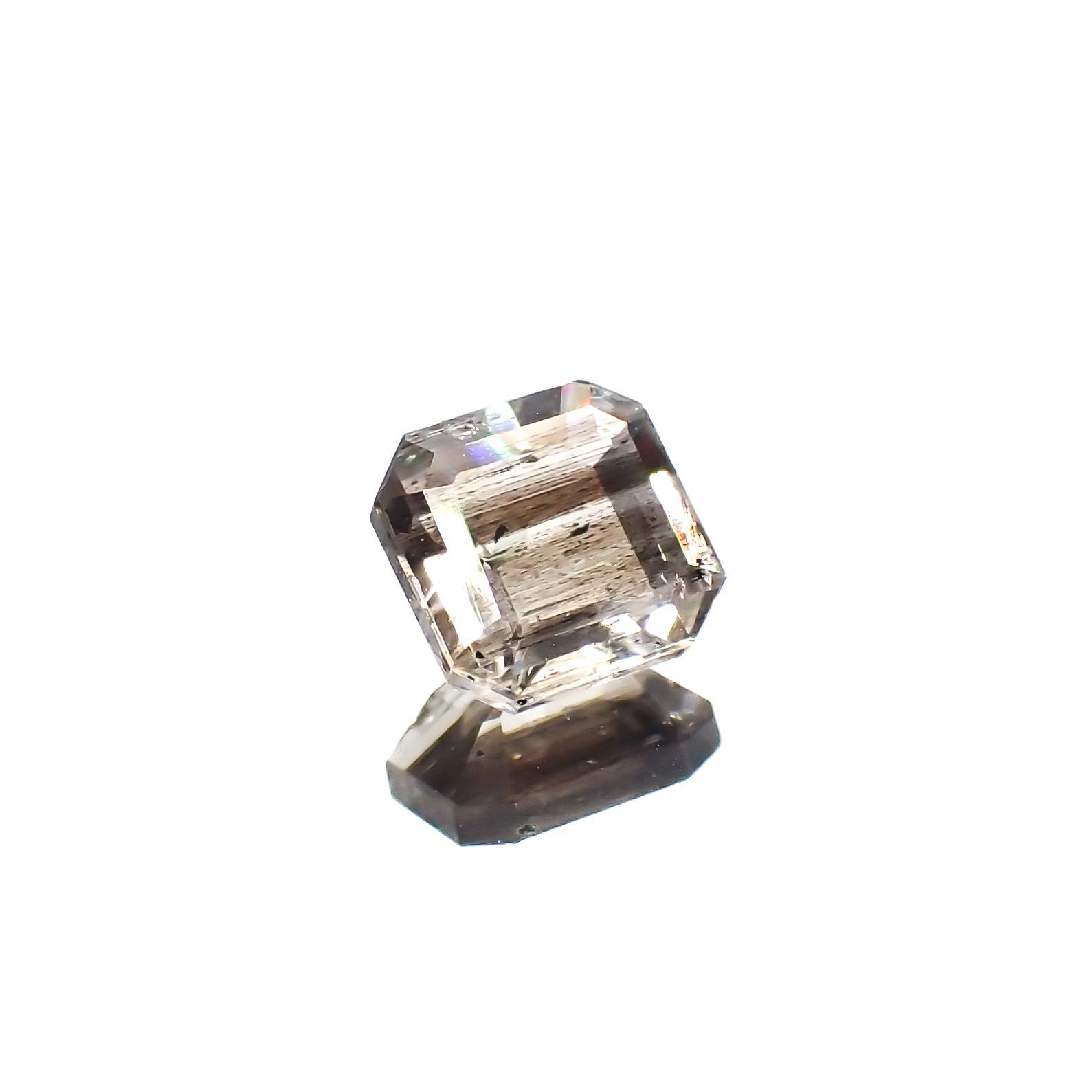 レインボースキャポライト ブラジル産 0.97ct[230220612]6x5.9mm前後