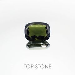 <ランダムセレクト1個販売> モルダバイト(宝石名モルダバイト) クッションカット 発見地：旧チェコスロバキア 8.50ct前後 識別済[20074005]16×12mm前後