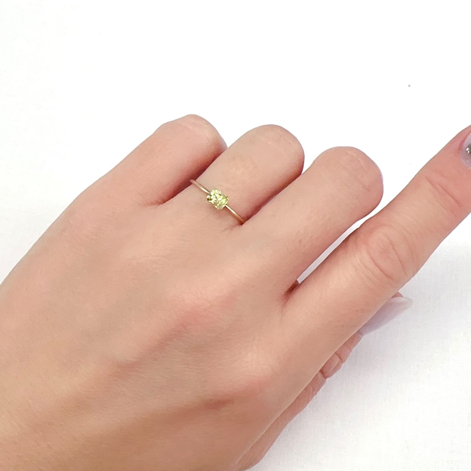 マリガーネット(宝石名グロッシュラー アンドラダイト・ガーネット)マリ共和国産 0.44ct 識別済[231124331]4.3x3.6mm前後