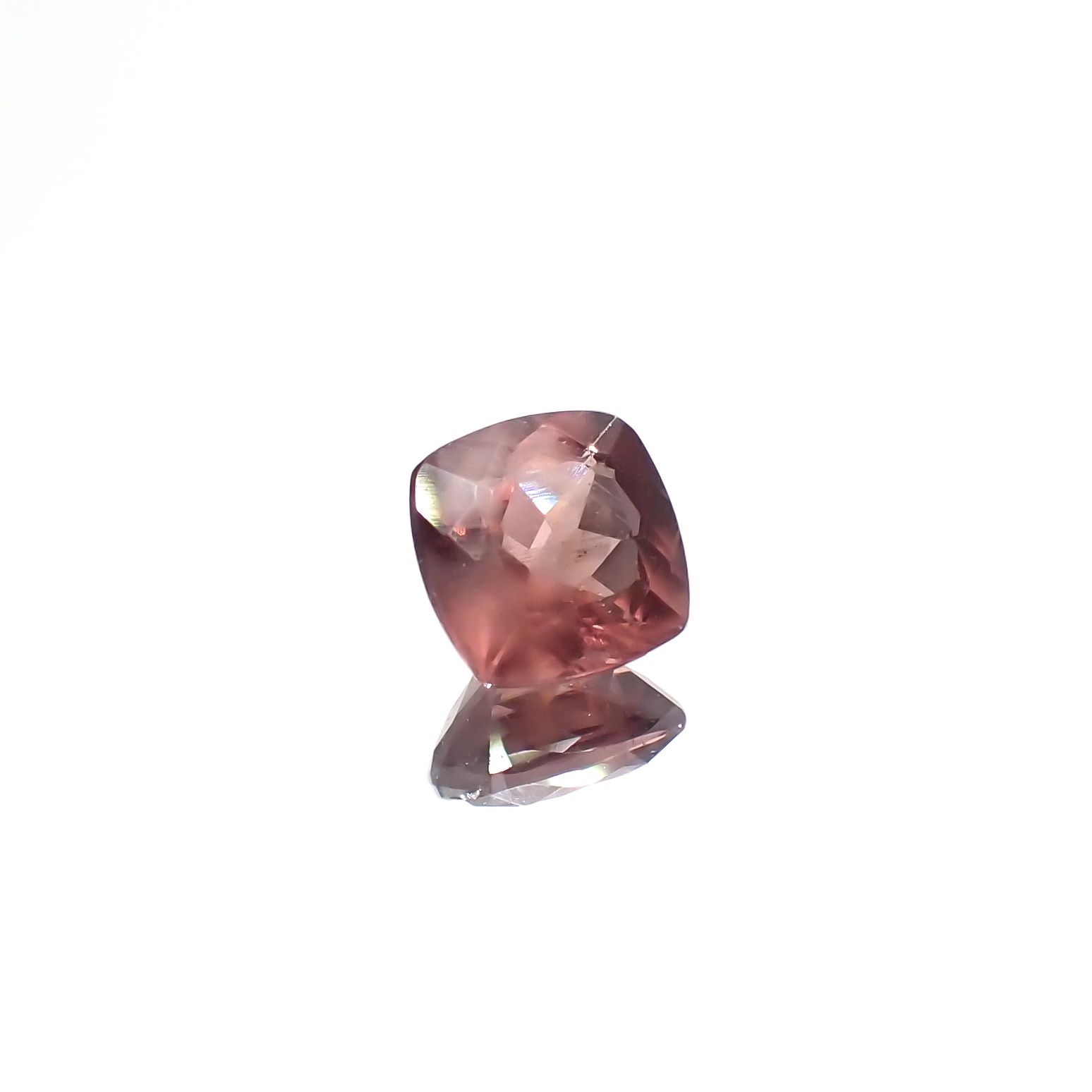 ピンクアパタイト ブラジル産 1.42ct [251224927]6.6x6.5mm前後