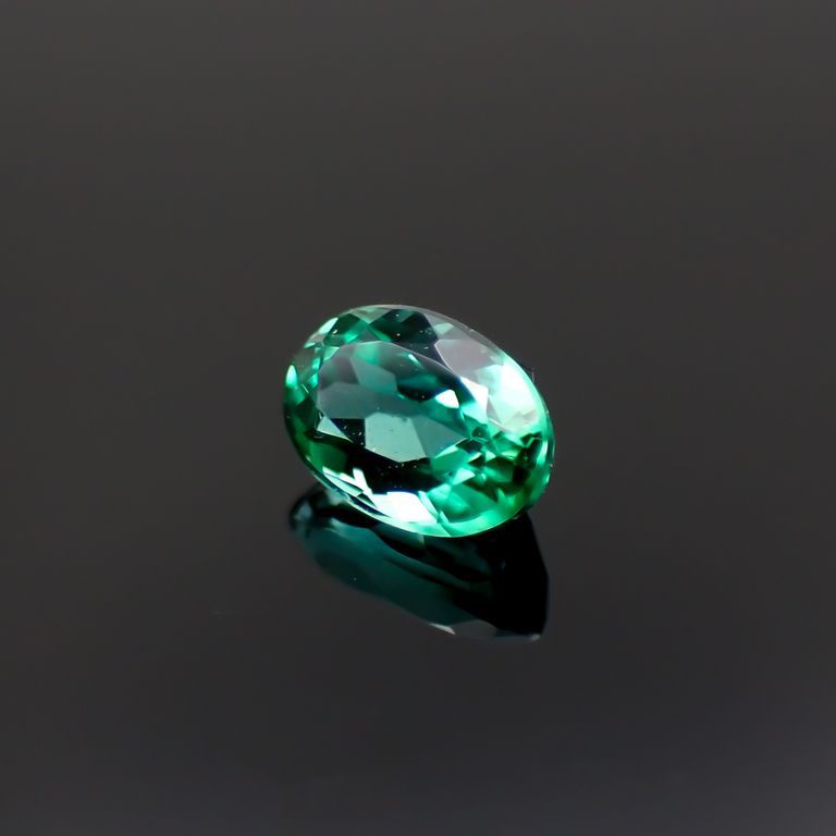 パライバトルマリン(宝石名トルマリン/別名パライバ・トルマリン)ブラジル・パライバ州バターリャ鉱山産 0.33ct GIA鑑付[221018798]4.9x3.3mm前後