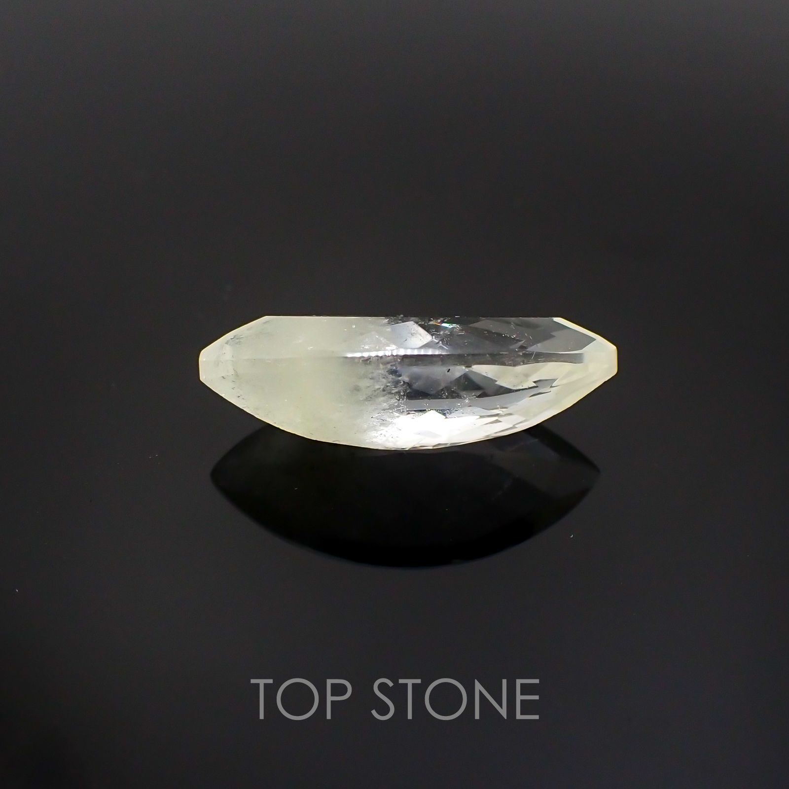 サルファーインクォーツ ブラジル産 ルース 6.68ct[20128697]19.9×9.5mm前後