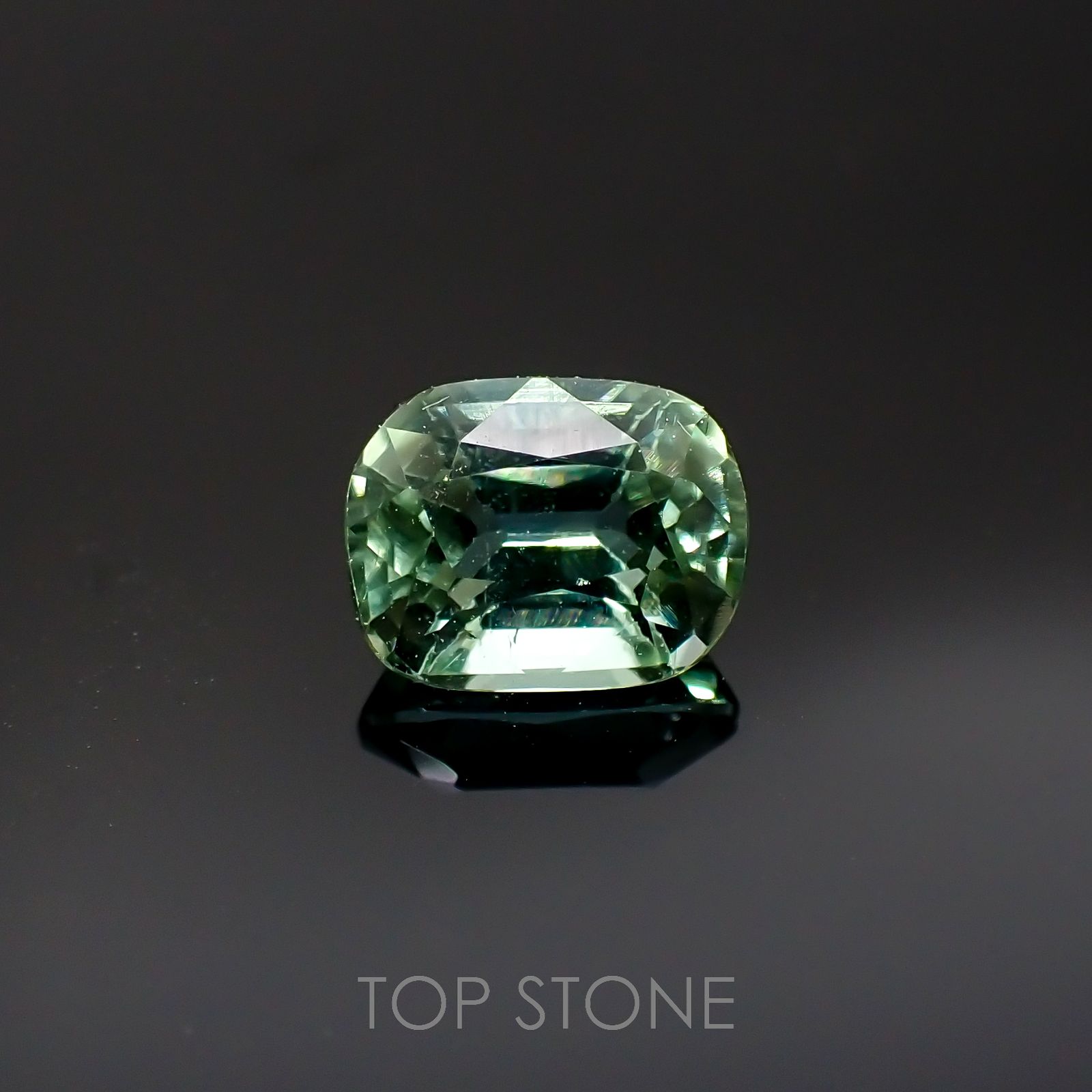 ブルーグリーントルマリン(宝石名トルマリン)アフガニスタン産 0.96ct 識別済[220716994]6.7x5.1mm前後