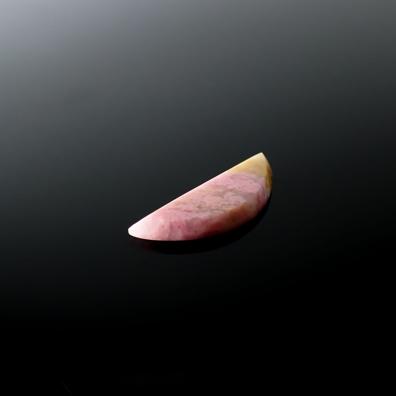 ◇フリーフォーム◇ピンクパッションクォーツ イタリア産 12.17ct[240225896]30.9x10.7mm前後