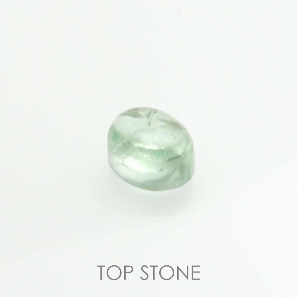 バナジウムコーネルピン(宝石名コーネルピン)タンザニア・タンガ州産 0.64ct 識別済[220115564]4.9x4mm前後