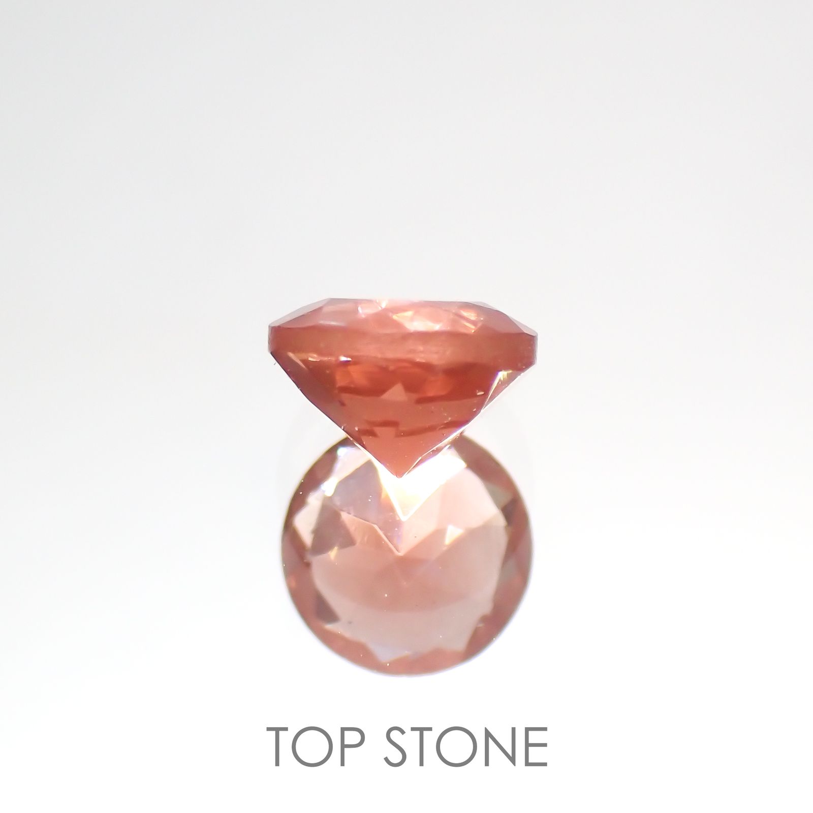 オレゴンサンストーン(宝石名ラブラドライト) アメリカ・オレゴン州産 0.49ct 識別済[20128389]5.2×5.2mm前後
