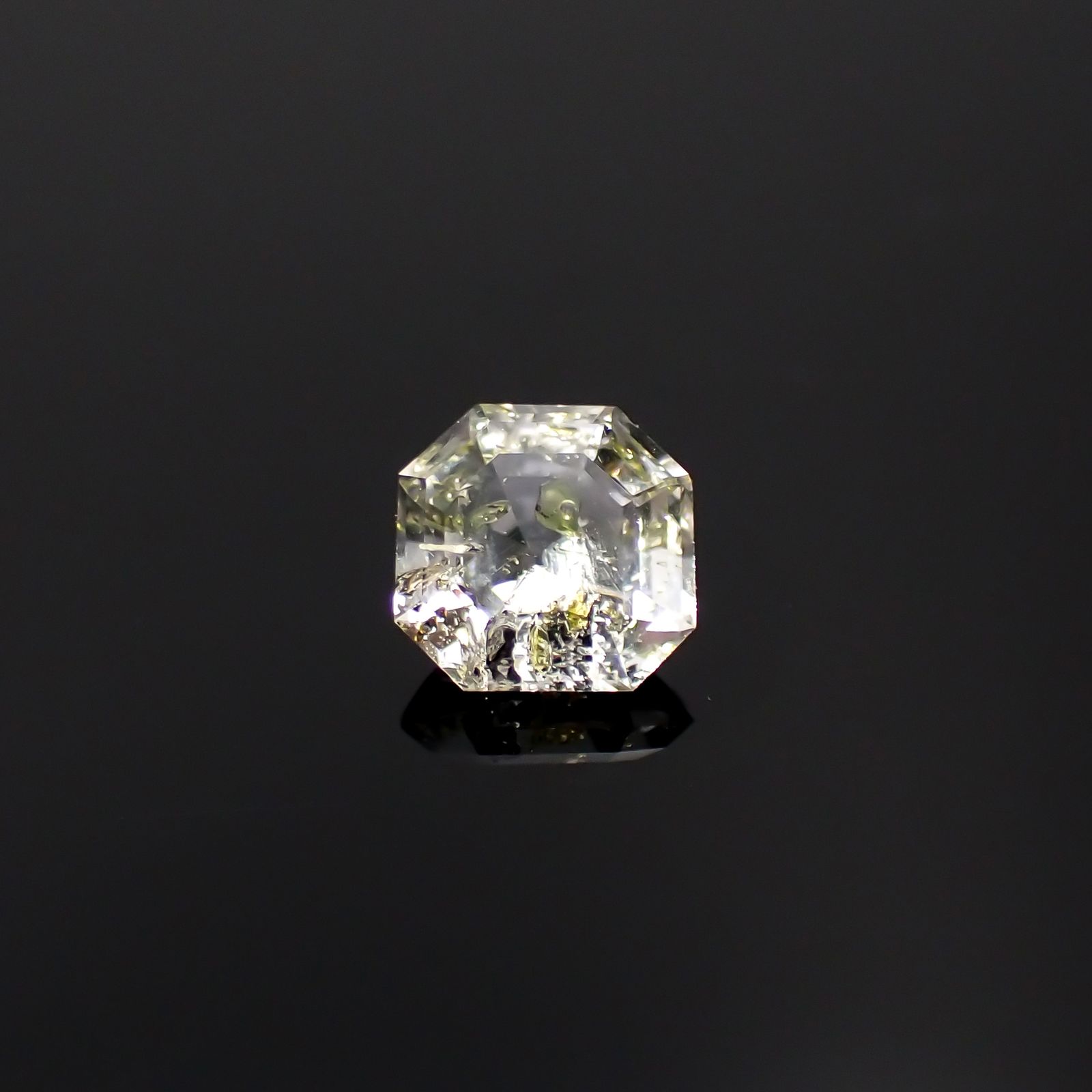 ◇オクタゴンカット◇オイルインクォーツ パキスタン産 0.50ct[231224724]5.2x5.2mm前後