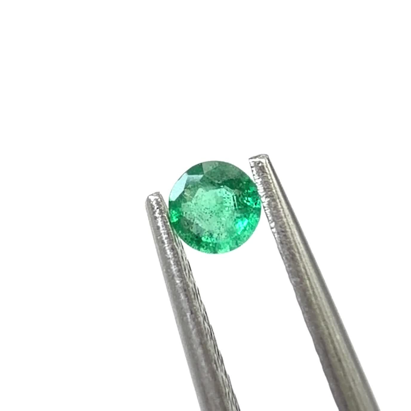 エメラルド コロンビア産 0.12ct / 3.3x3.3mm前後 [260432108] | TOP
