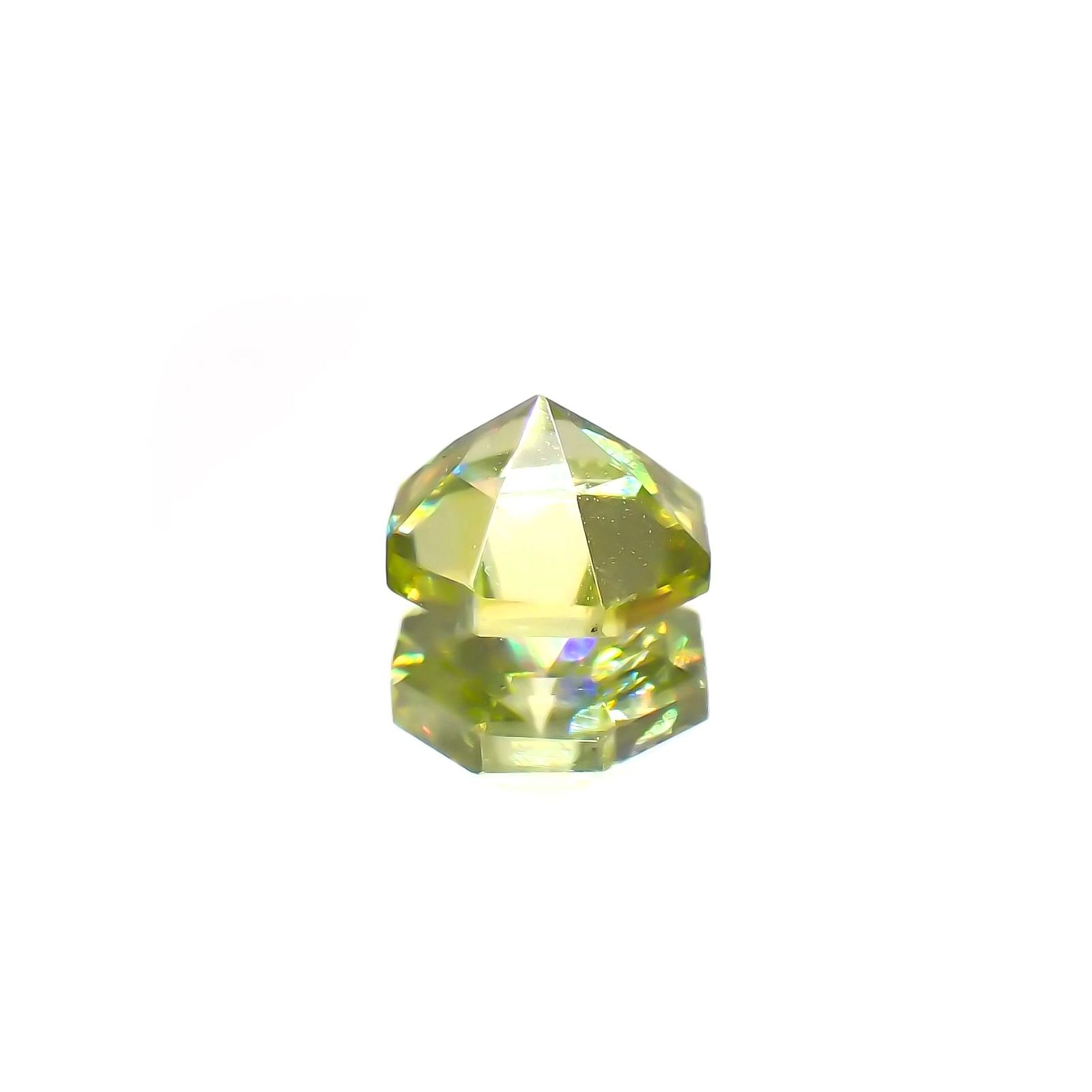 ◇オクタゴンカット◇スフェーン(宝石名スフェーン)マダガスカル産 識別済 0.63ct / 5.1x5.1mm前後 [231224749]