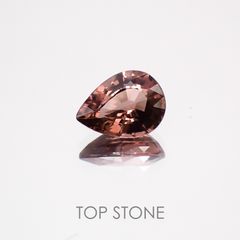 カラーチェンジマラヤガーネット タンザニア産 ルース 1.09ct[21029645]7.6×5.6mm前後