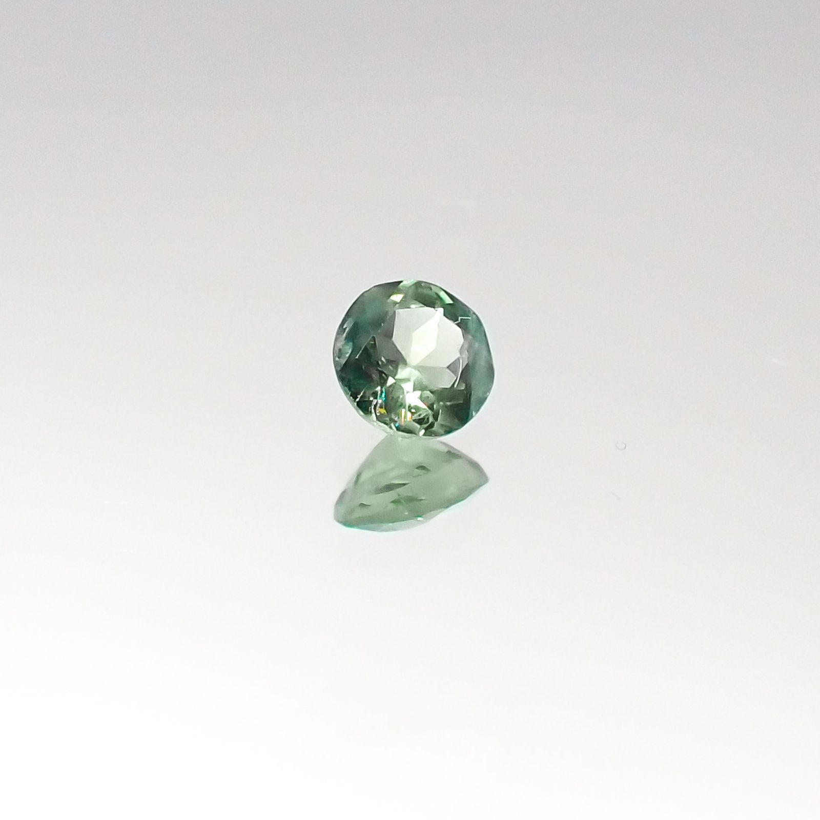 アレキサンドライト インド産 ルース 0.12ct[20095566]3×3mm前後