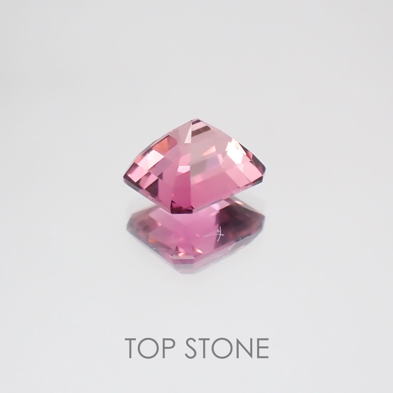 ピンクトルマリン パパラチャカラー ルワンダ産 ルース 1.03ct[21029979]6.1×5.3mm前後