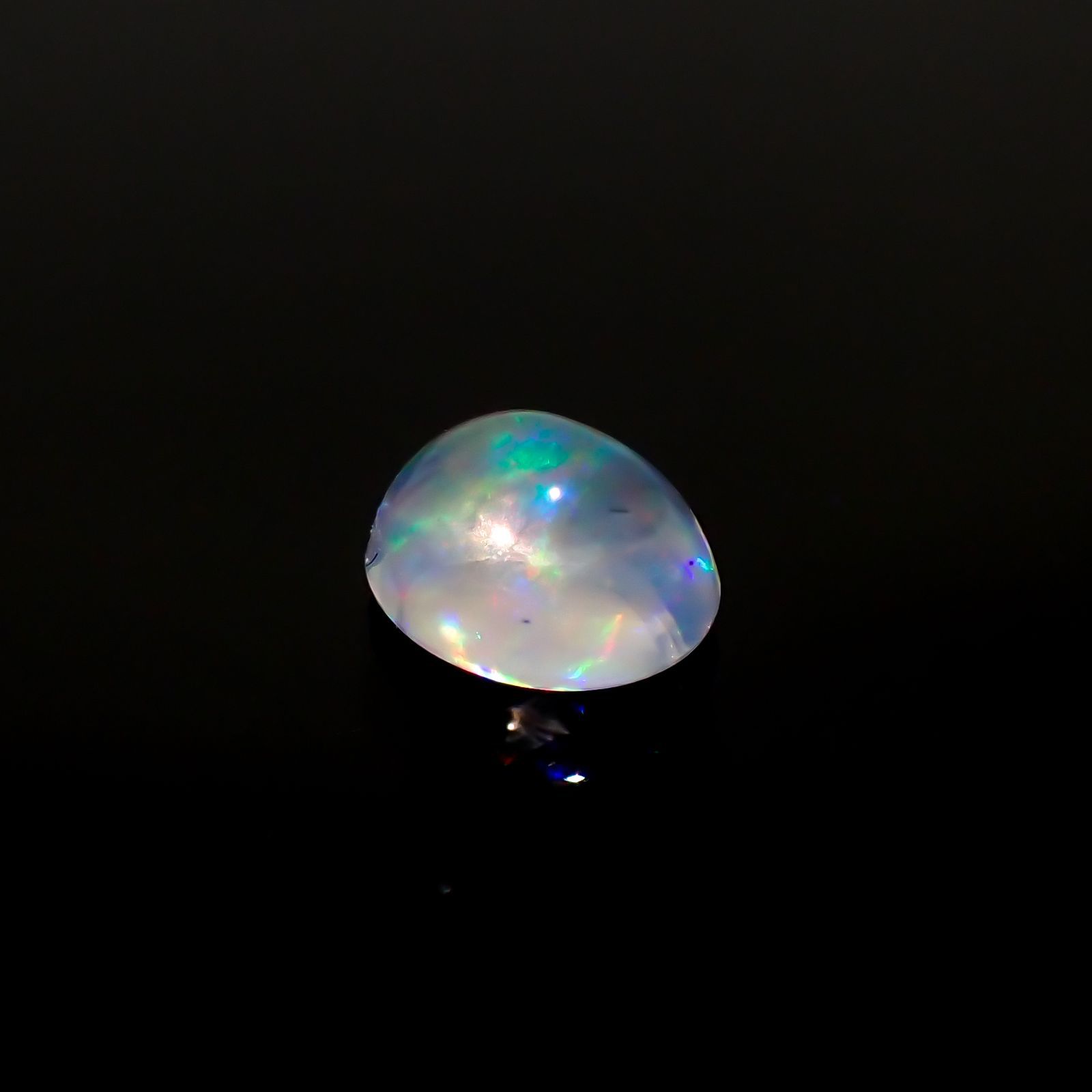 ウォーターオパール メキシコ産 0.65ct[240216401]6.6x5.2mm前後