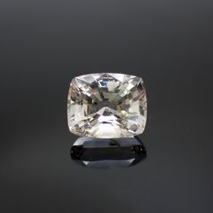 ポルサイト(宝石名ホワイト・ポルサイト) アメリカ産 9.050ct ソ付(彩珠)[19111872]6.7×5.5mm前後