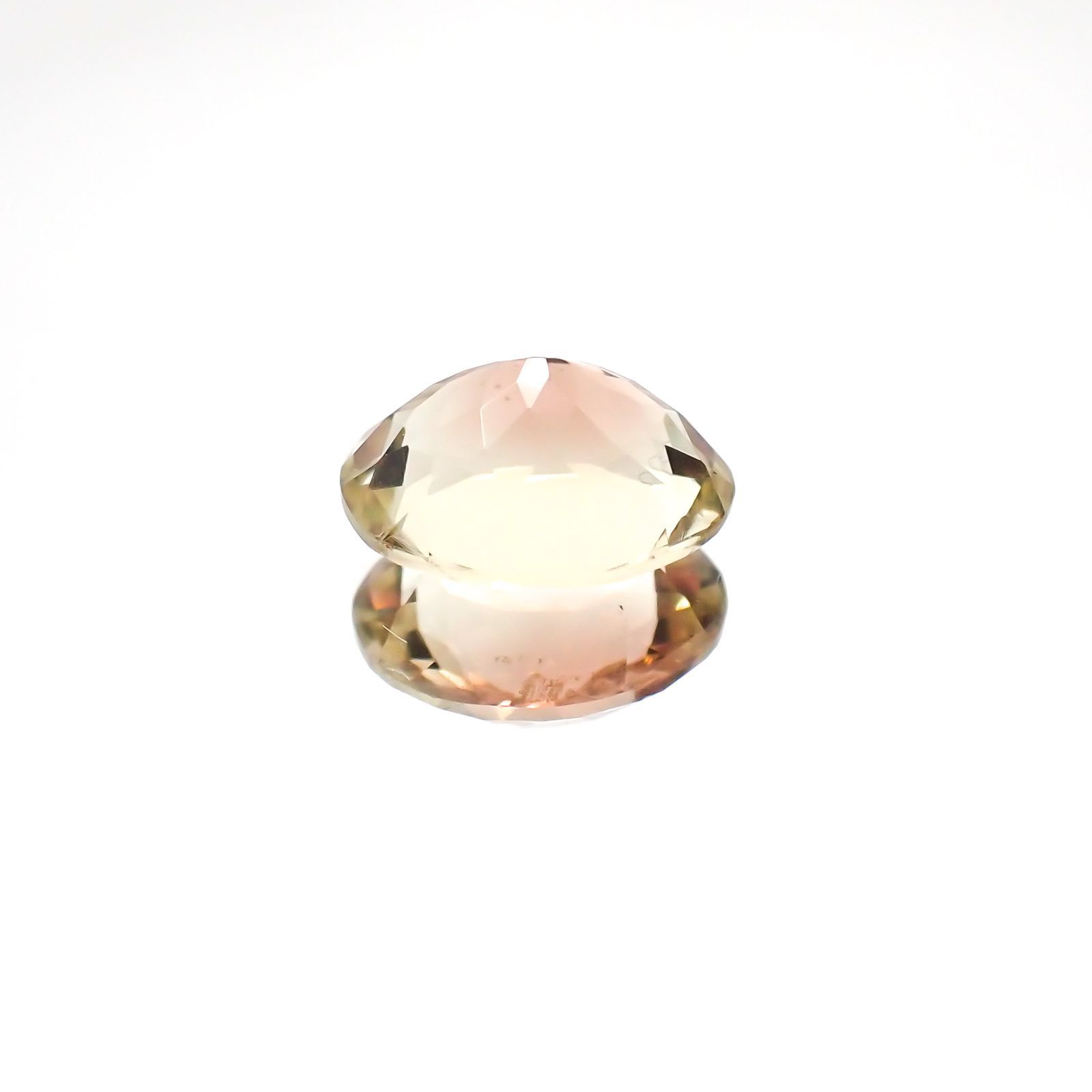 バイカラーオレゴンサンストーン(宝石名バイカラー・ラブラドライト)アメリカ・オレゴン州産 2.310ct ソ付(彩珠)[231124119]9.9x7.9mm前後