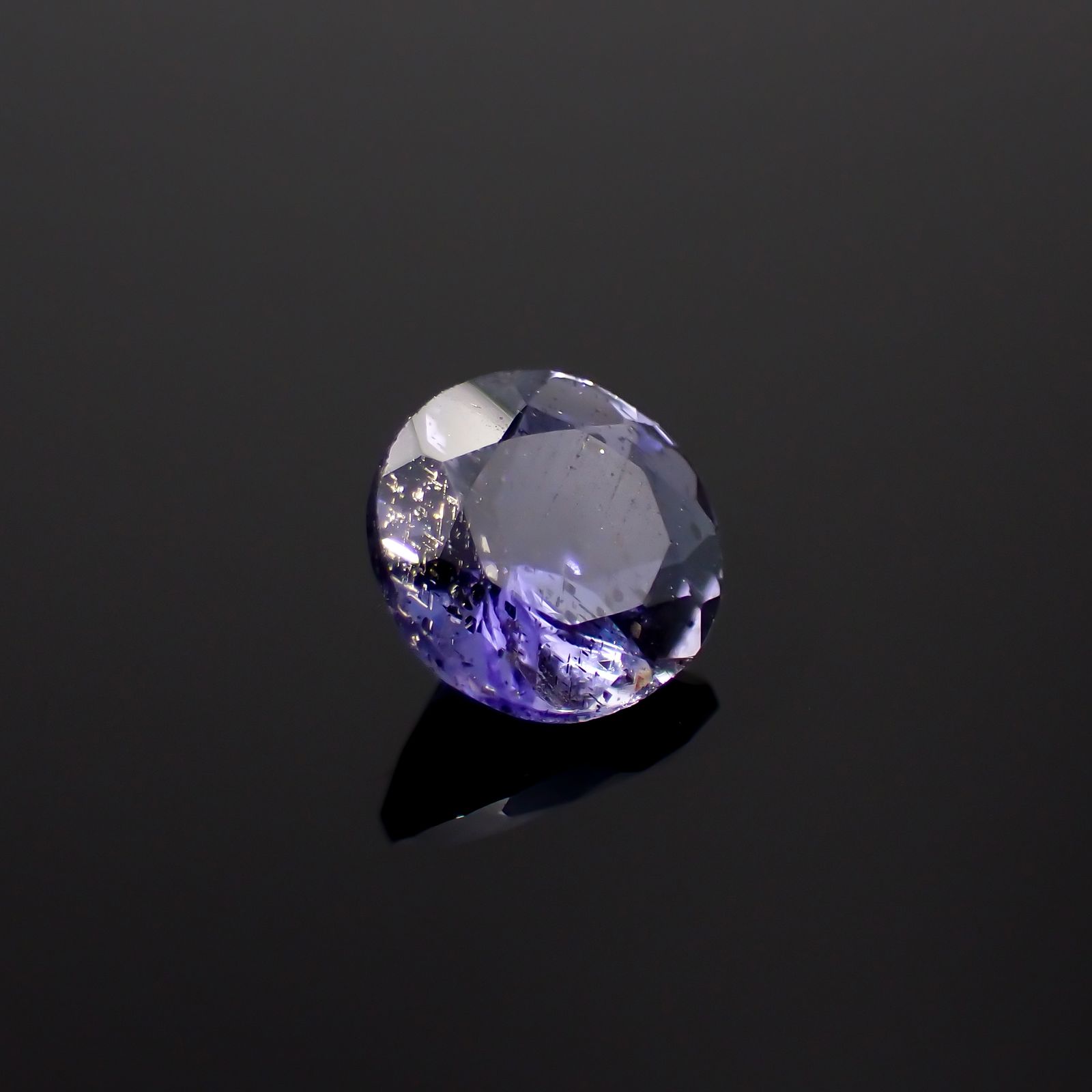 アイオライトサンストーン インド/ブラジル産 0.62ct[230923328]6x5.9mm前後