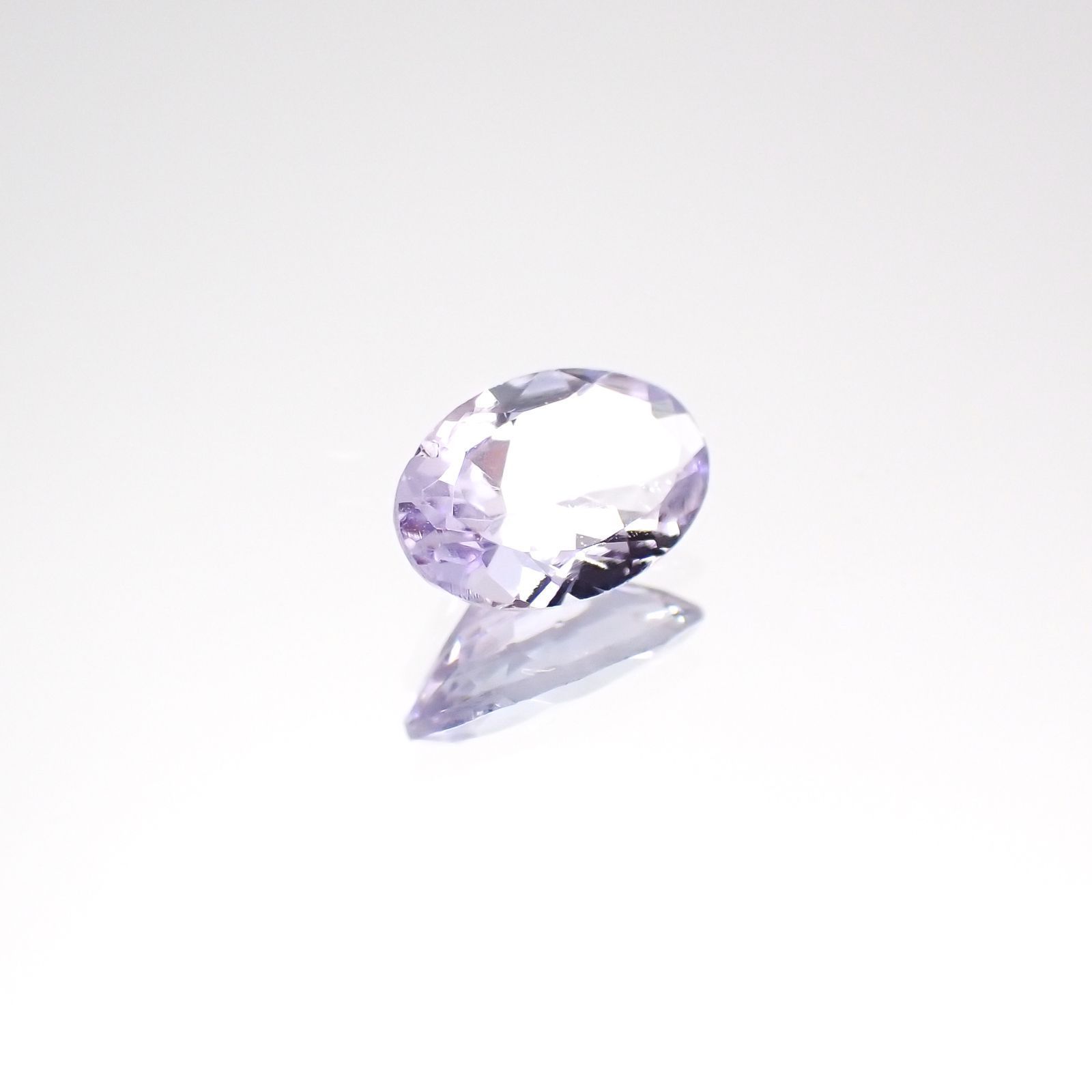 ラベンダーゾイサイト(宝石名ゾイサイト)タンザニア産 0.36ct 識別済[231124104]6.1x3.9mm前後