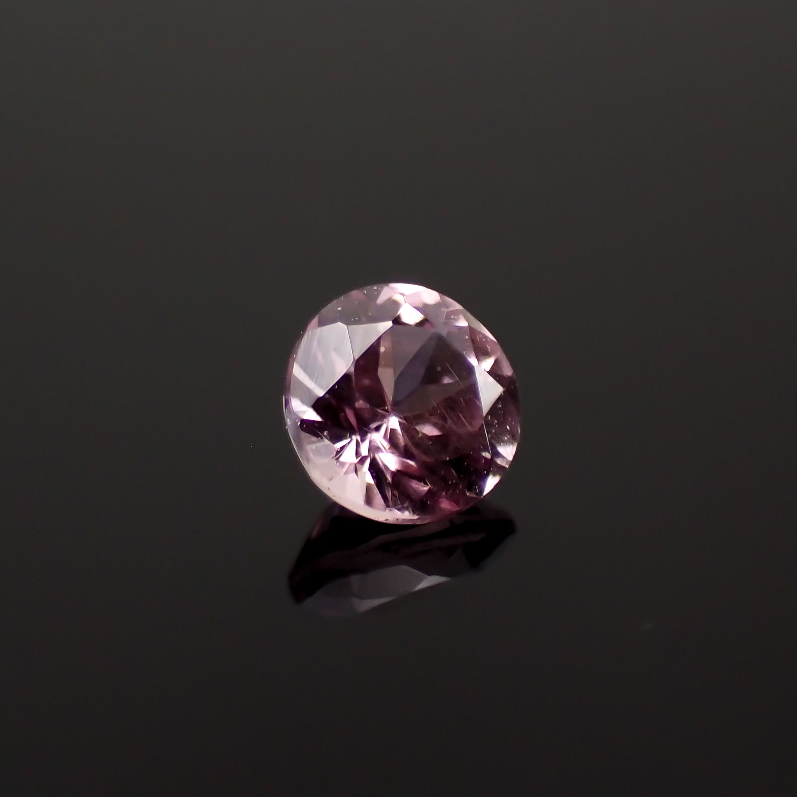 ドラゴンガーネット タンザニア産 0.35ct[230421449]4x4mm前後