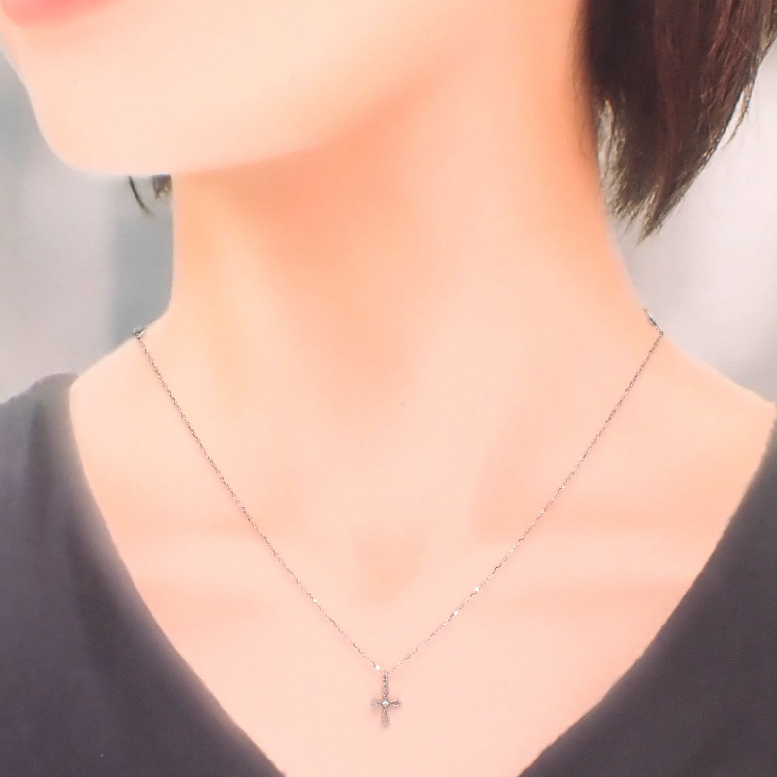 ◇K18WG Beata（ビィータ）◇クロス [ラッキーチャーム/ペンダントトップ※チェーン別売り]